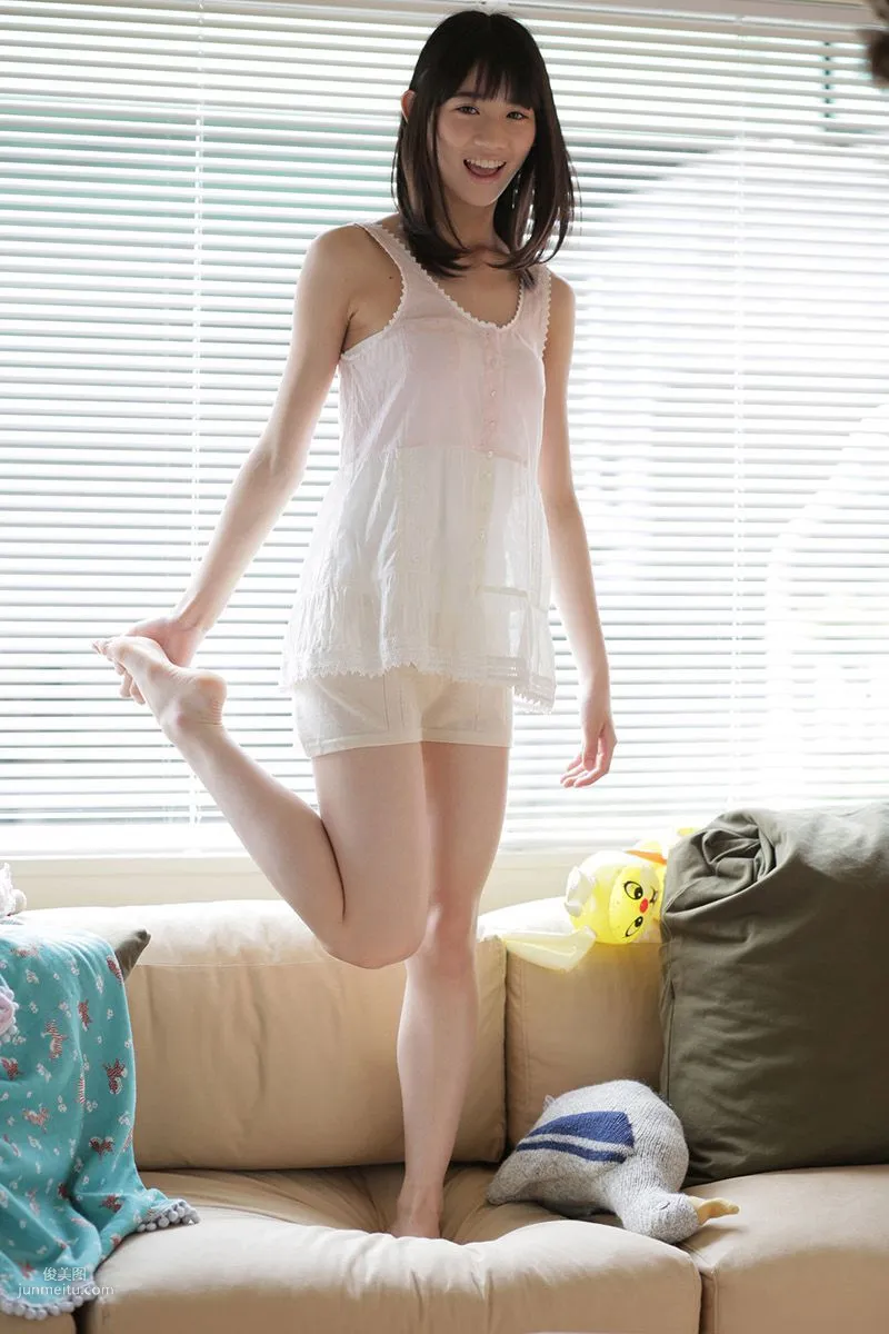 Honoka Akimoto 秋本帆華 《PROTO STAR》 [PB寫真集] 4