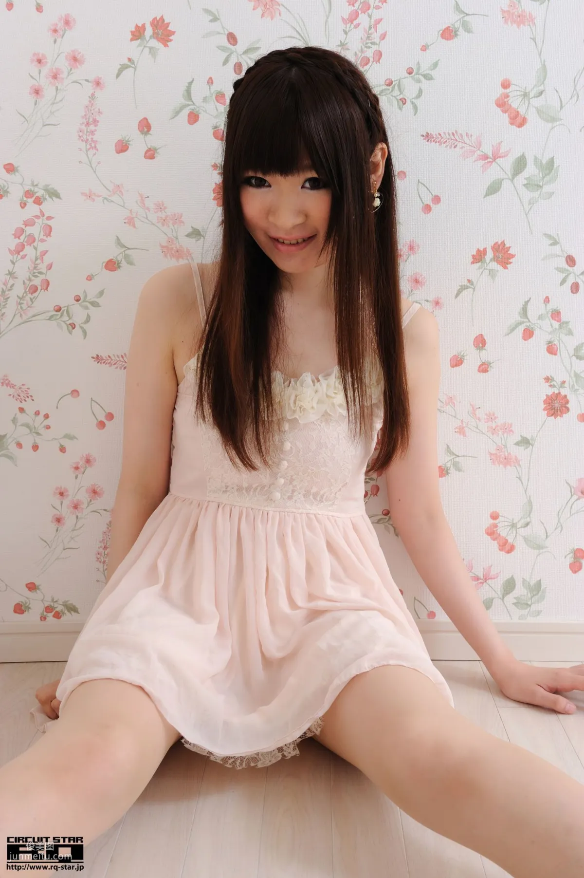 [RQ-STAR] NO.00564 Eri Tomoki 友木えり Private Dress 寫真集 69