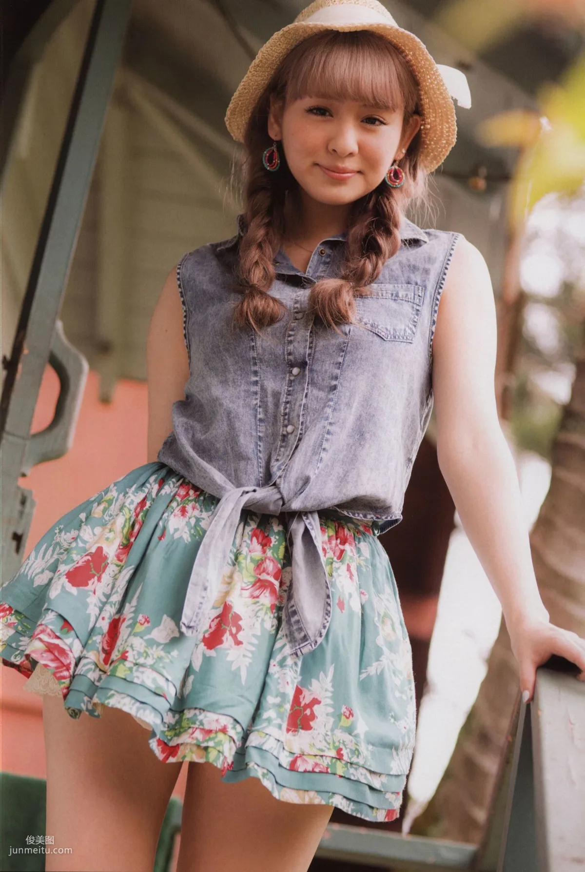 Alo Hello! Berryz 工房 Photobook 2013 [PB寫真集] 14