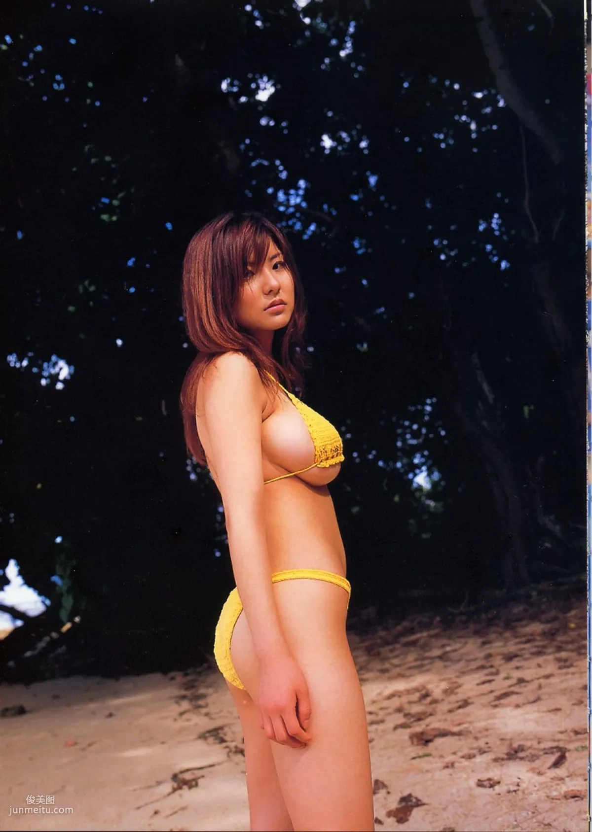Miri Hanai, First H! [Photo Books] Photo Set photo 13