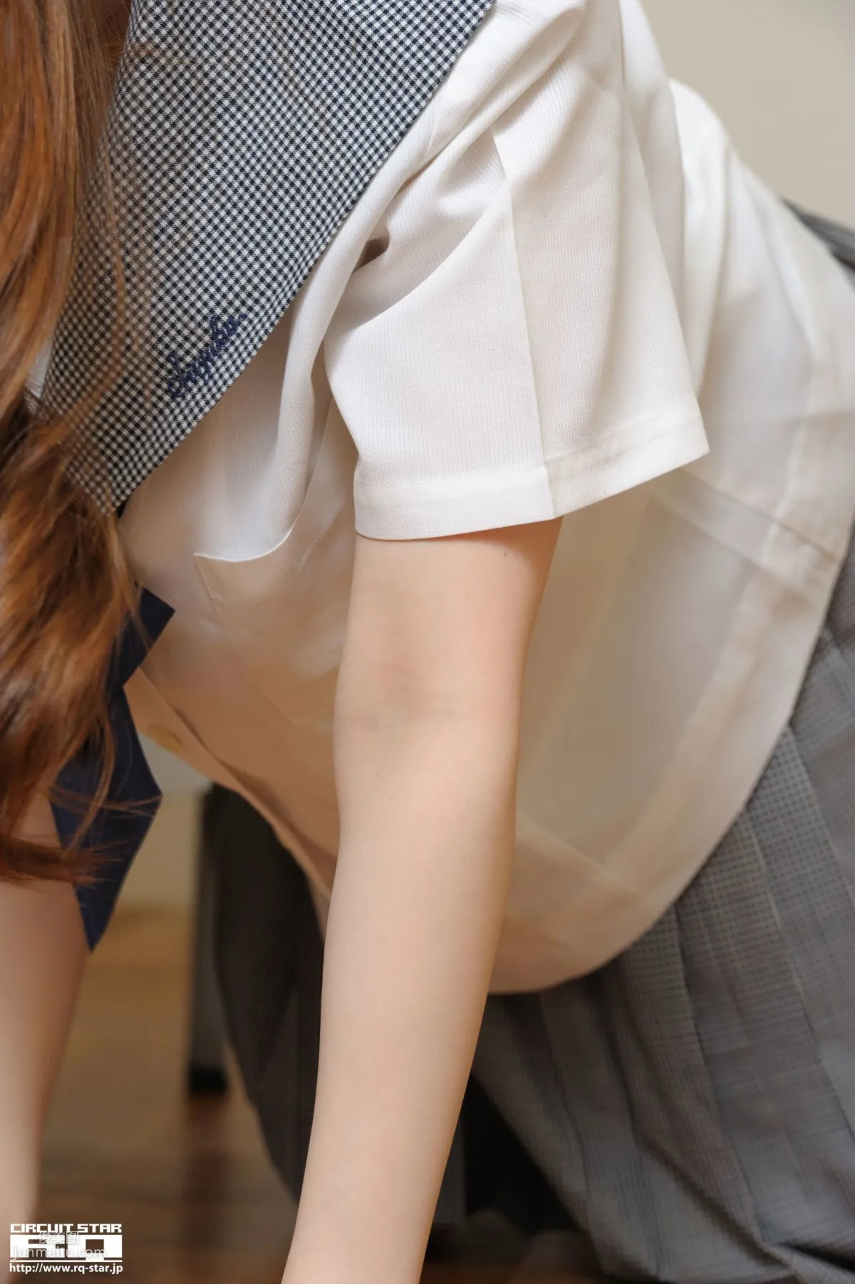[RQ-STAR] NO.00571 荒井嘉奈 School Girl 寫真集 132