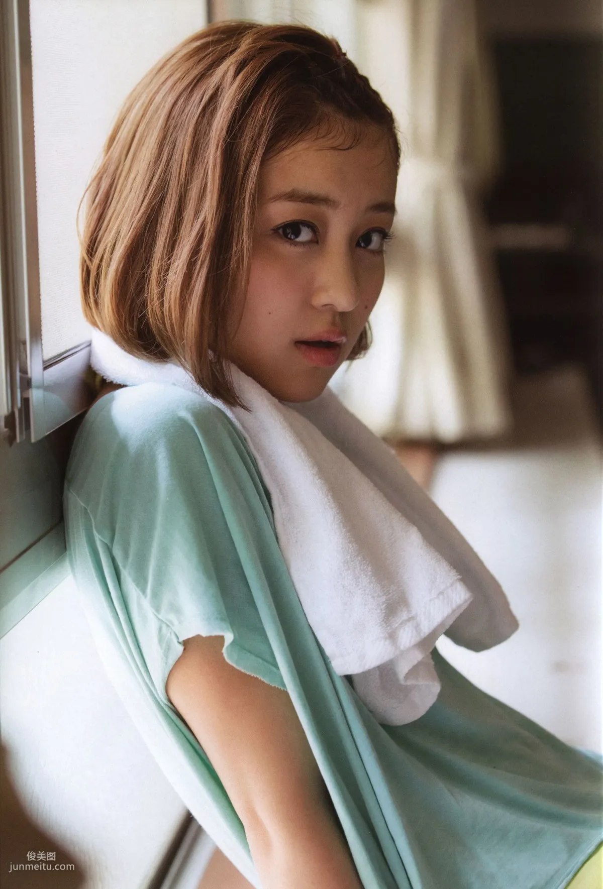 萩原舞《Mai 2(まい 2)》 [PhotoBook] 写真集71