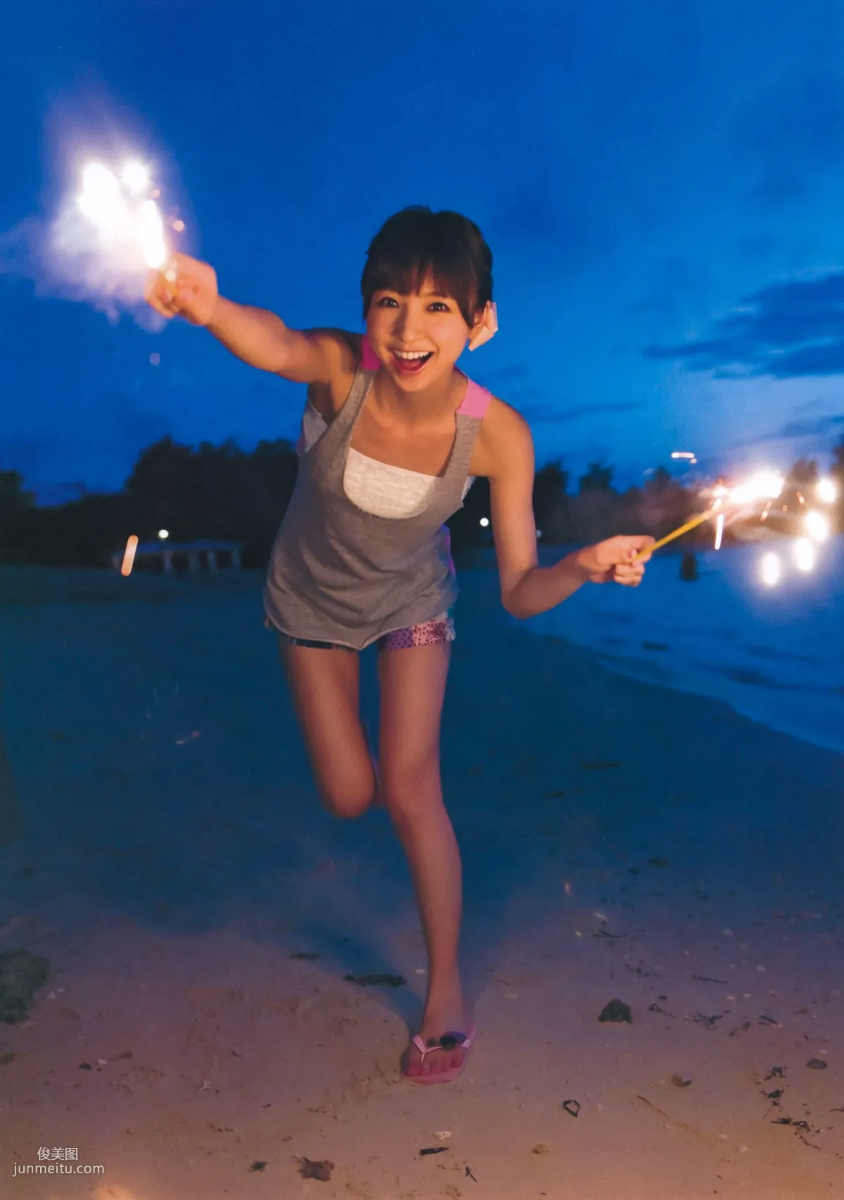 篠田麻裡子《Memories》完全版 [PB寫真集] 19