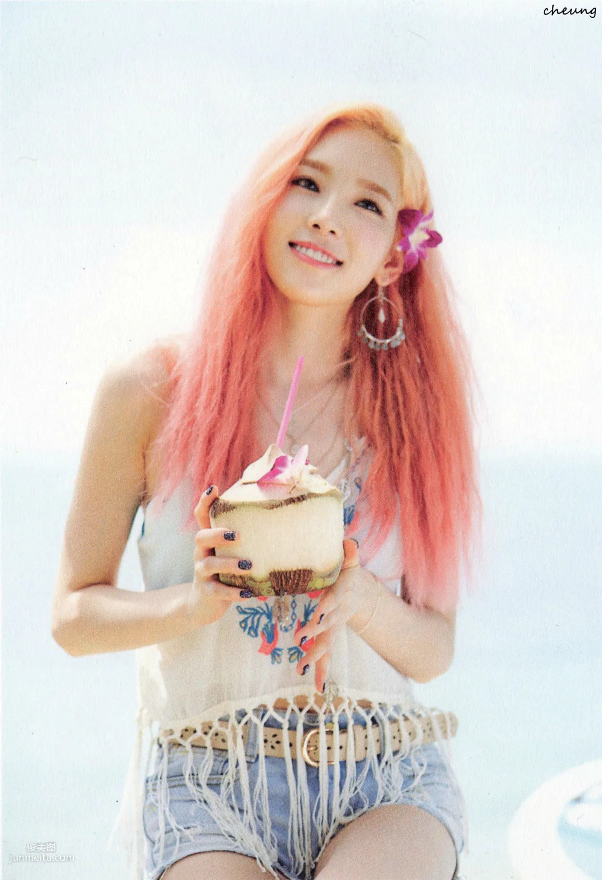 Girls' Generation 少女時代 《Party》 [PB寫真集] 15