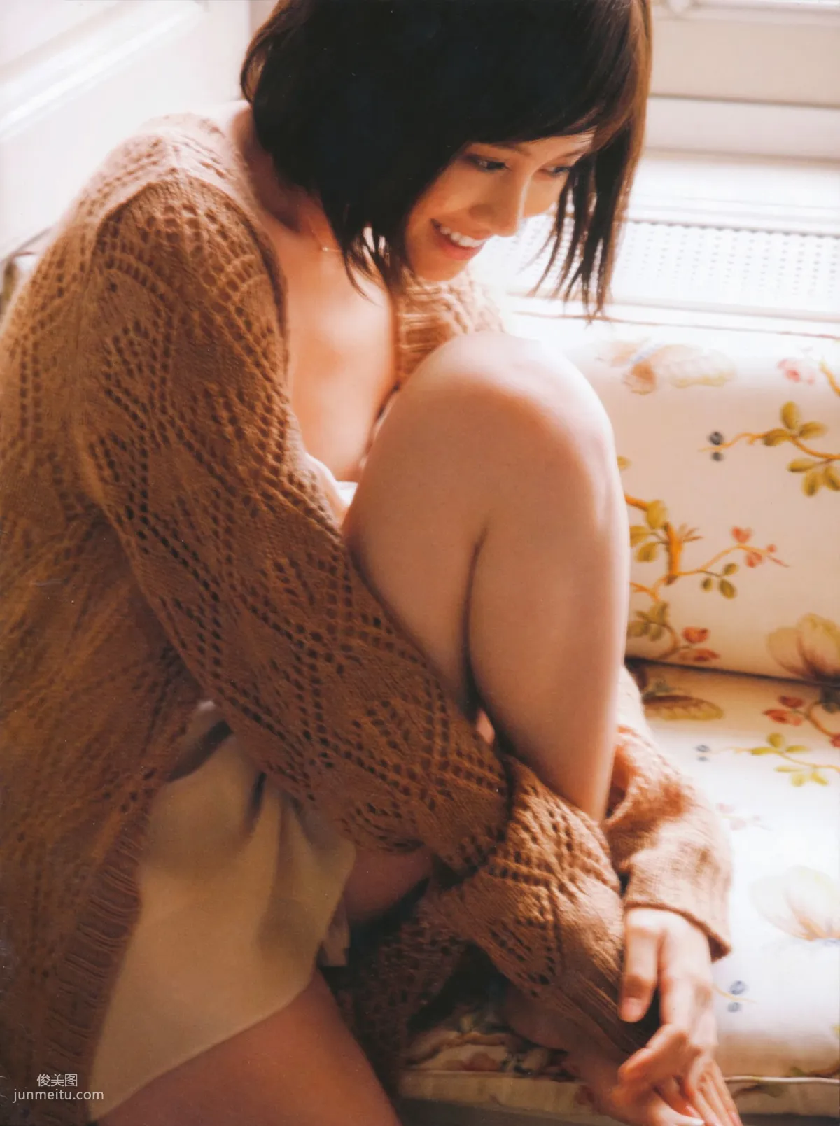 Atsuko Maeda Clumsy [Photo Books] photo 44