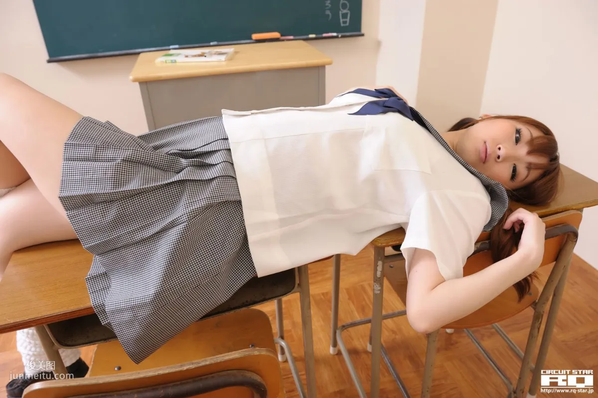 [RQ-STAR] NO.00571 荒井嘉奈 School Girl 寫真集 31