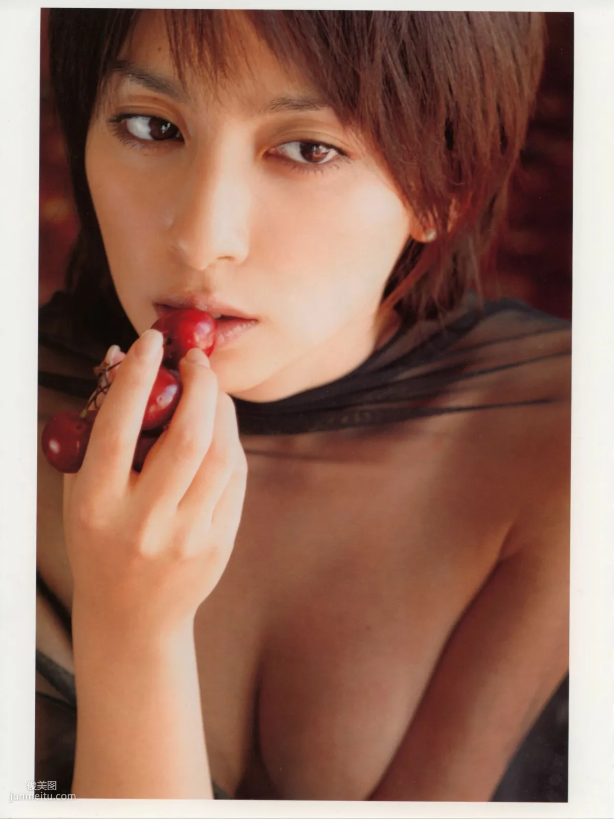 奧菜恵《The Okina 3／3 in Paris》 [PB寫真集] 43