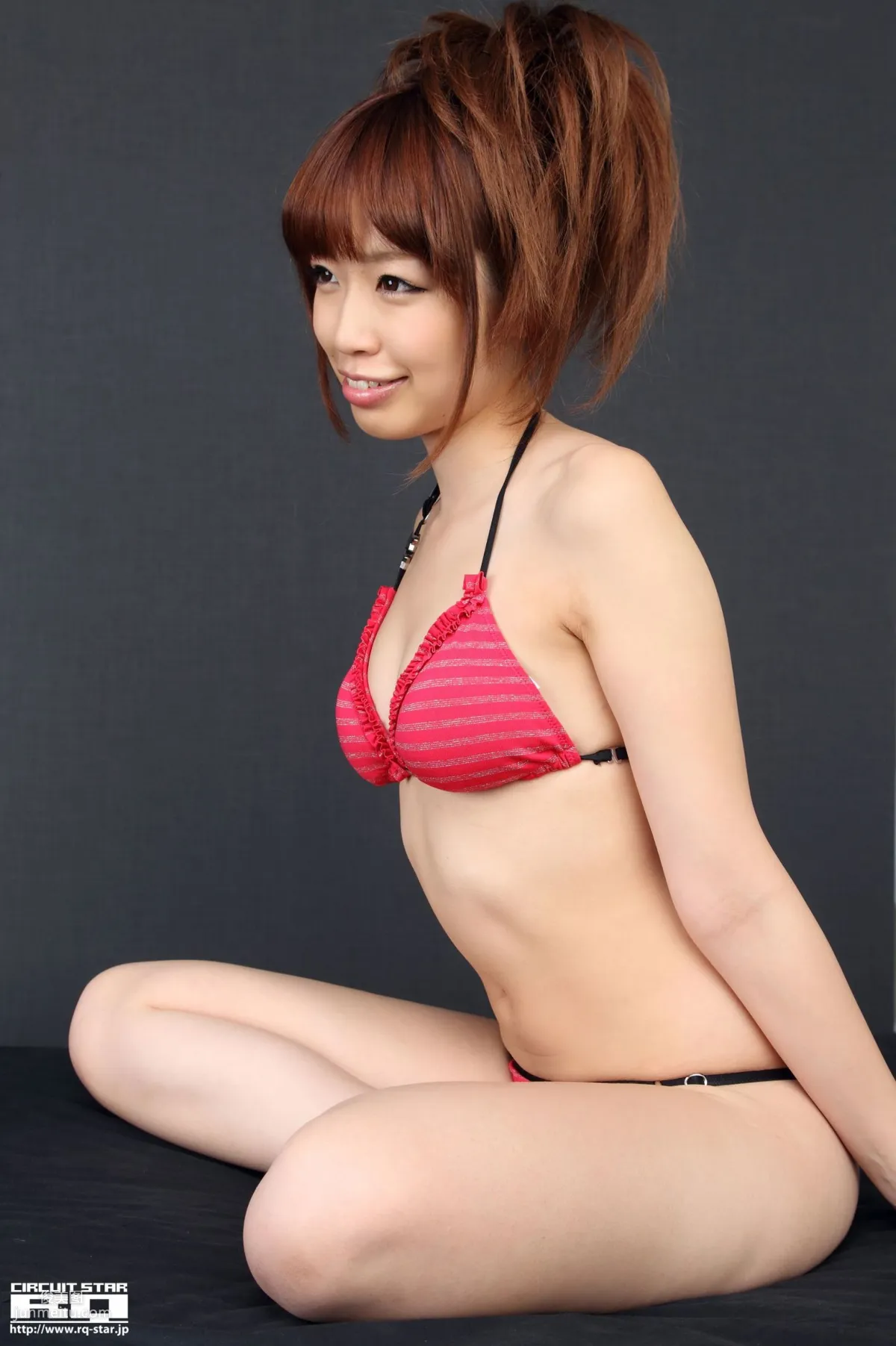 [RQ-STAR] NO.00610 山岡実乃裡 Minori Yamaoka Swim Suits 寫真集 10