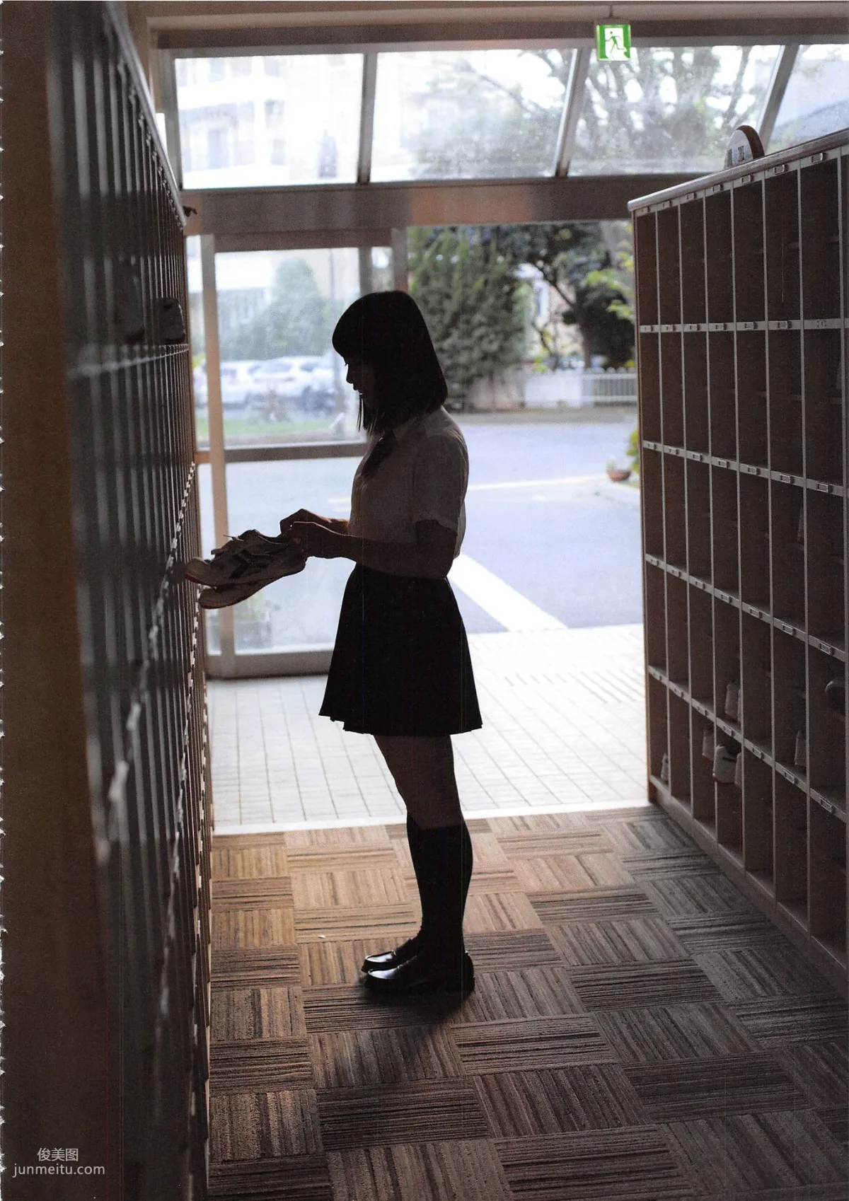 松村香織 First Photobook 《Mushusei》 [PB寫真集] 76