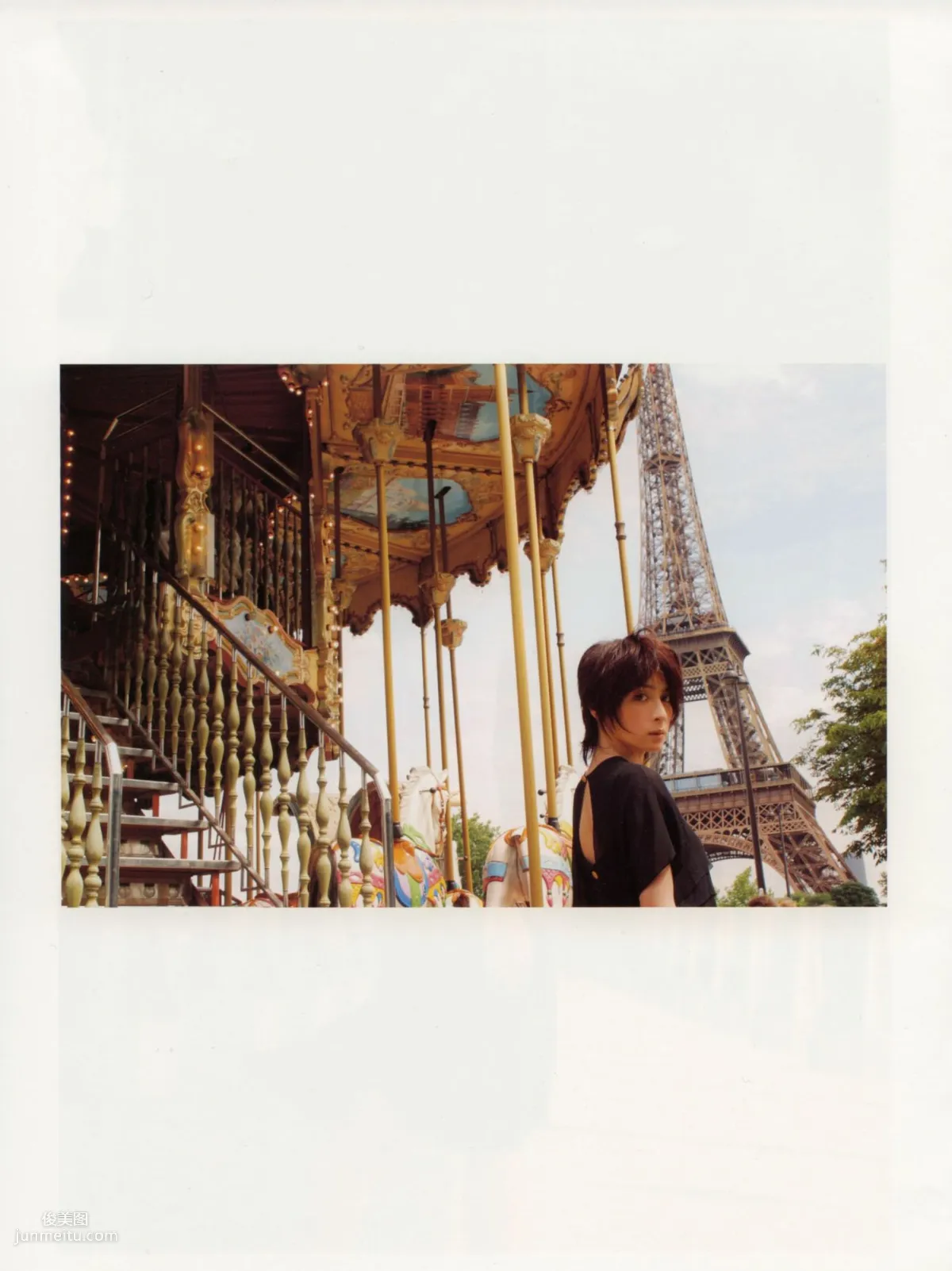 奧菜恵《The Okina 3／3 in Paris》 [PB寫真集] 21