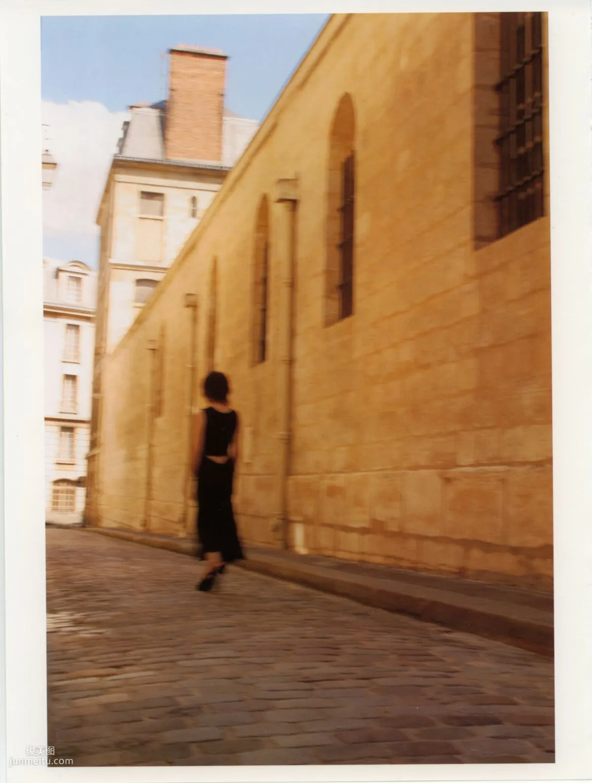 奧菜恵《The Okina 3／3 in Paris》 [PB寫真集] 46