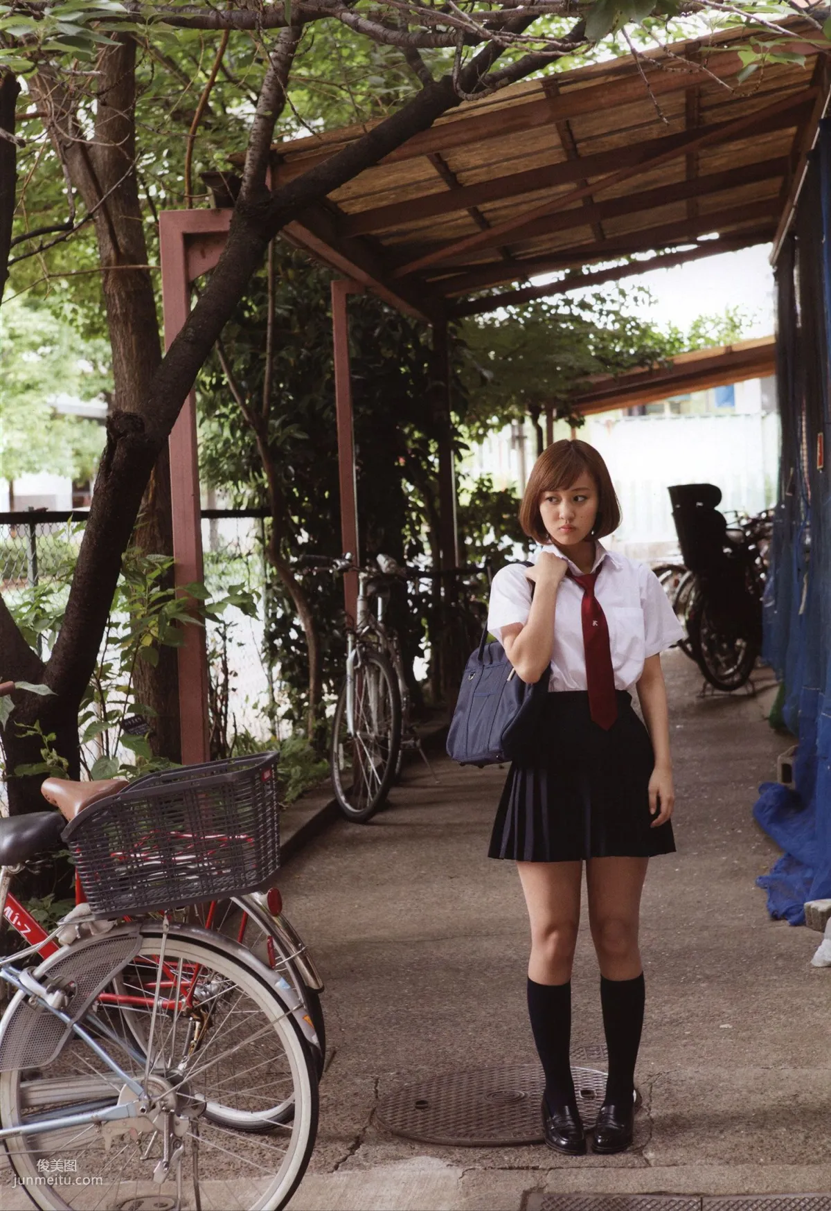 萩原舞《17歲 ℃ute Mai Mai2》 [PB寫真集] 31