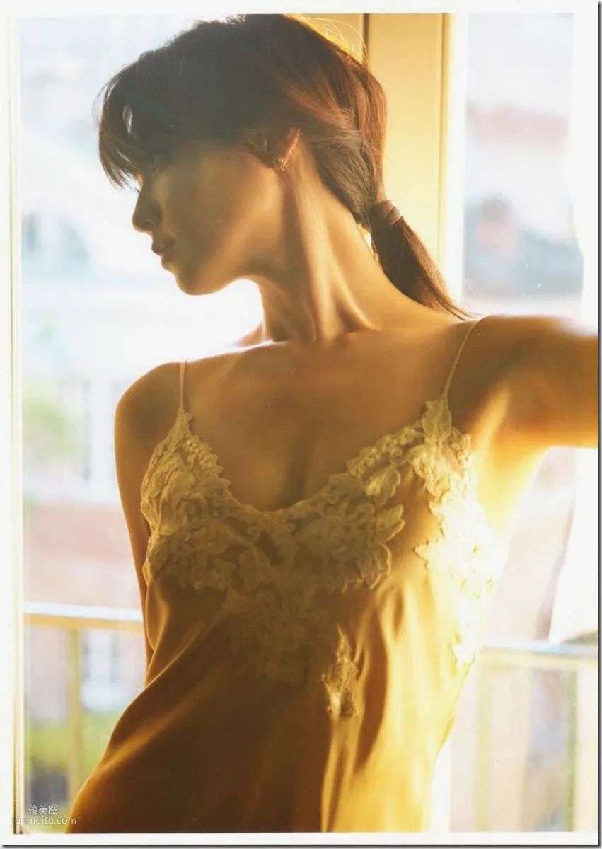 深田恭子 《(un)touch》 [Photo Book] 寫真集 24