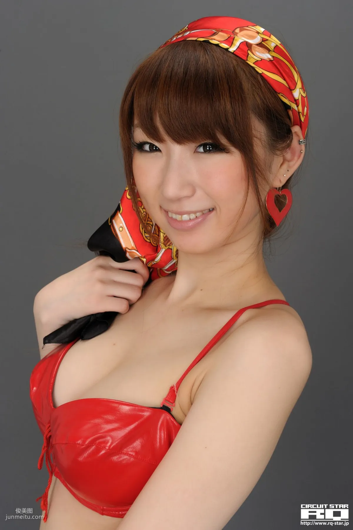 [RQ-STAR] NO.00573 荒井嘉奈 Race Queen 寫真集 46