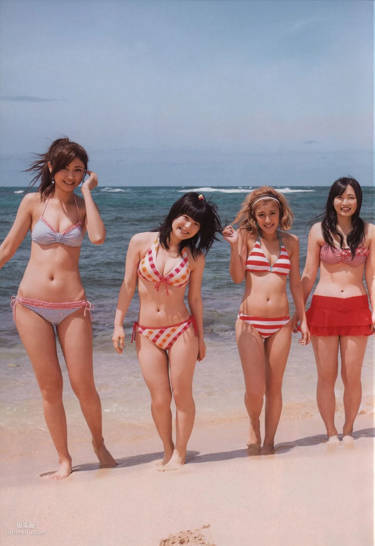 Alo Hello! Berryz 工房 Photobook 2013 [PB寫真集] 47