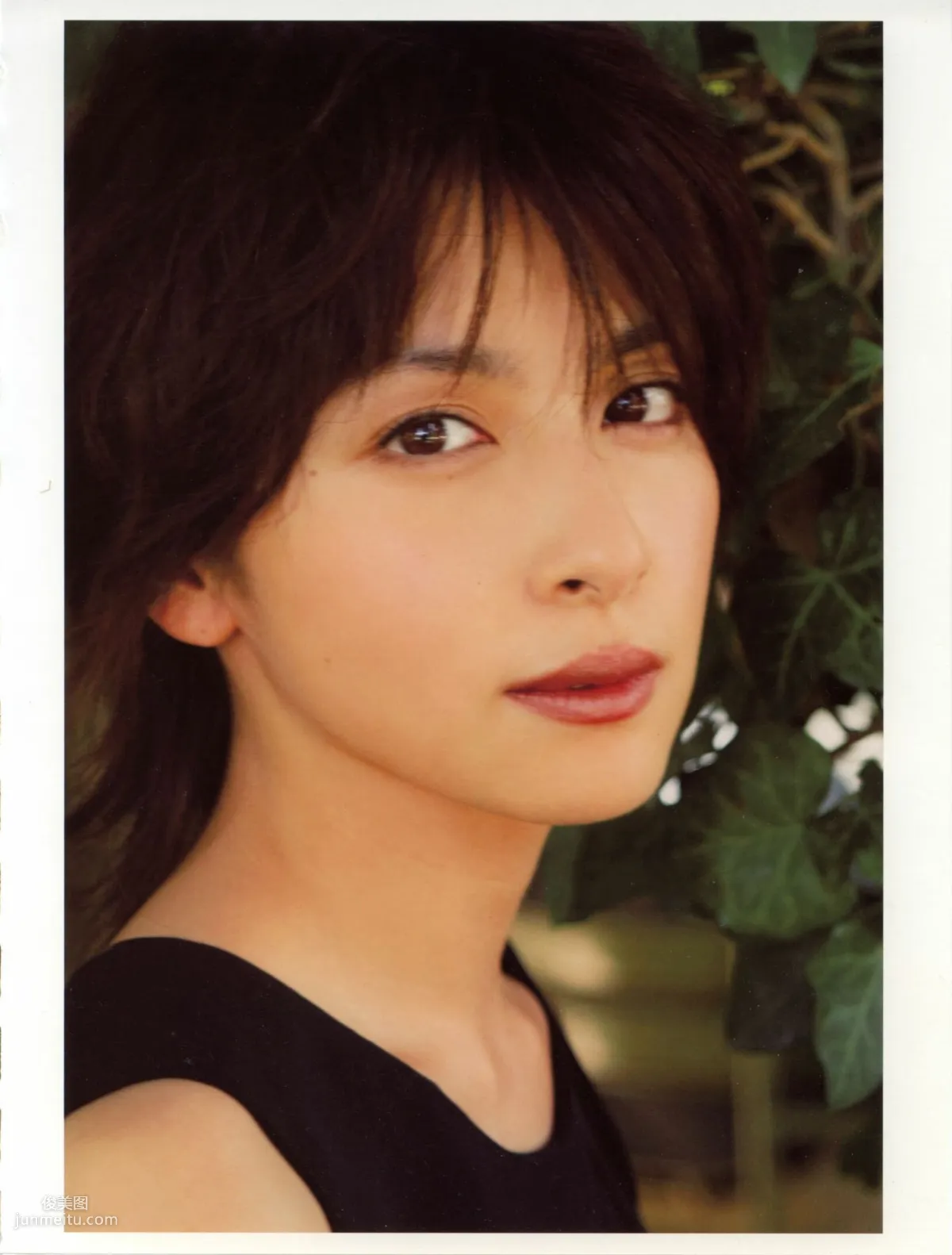 奧菜恵《The Okina 3／3 in Paris》 [PB寫真集] 49