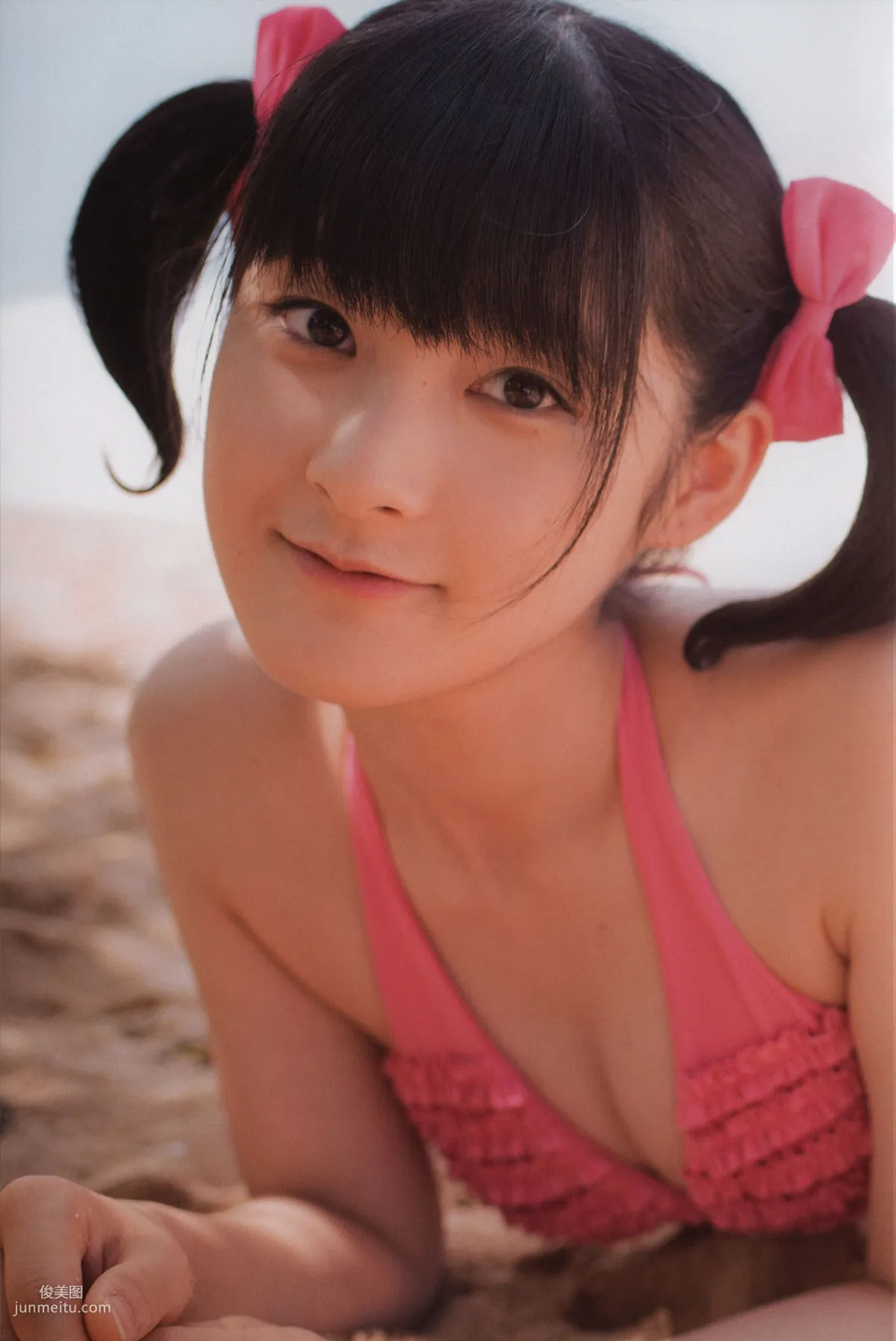 Alo Hello! Berryz 工房 Photobook 2013 [PB寫真集] 44