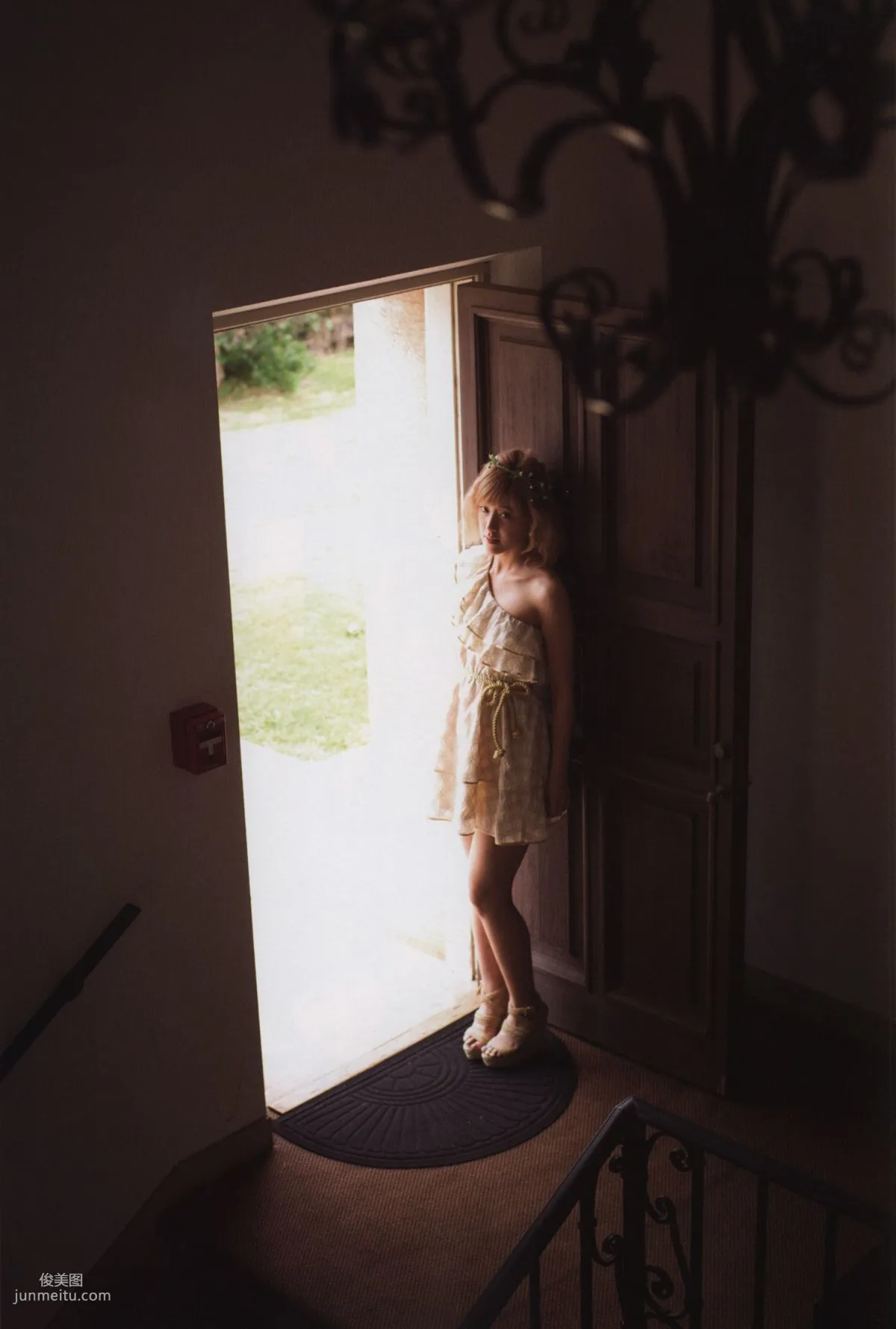 Alo Hello! Berryz 工房 Photobook 2013 [PB寫真集] 106