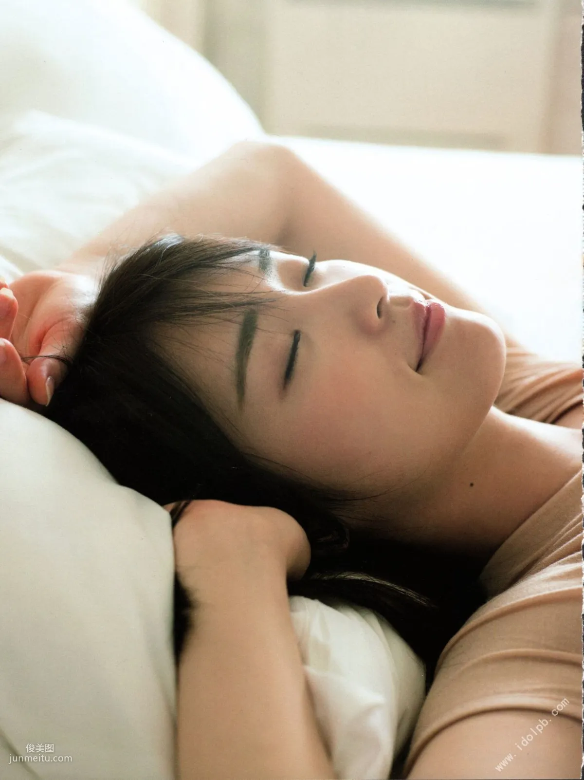 高山一実/高山一實 《戀かもしれない》 [PB寫真集] 80