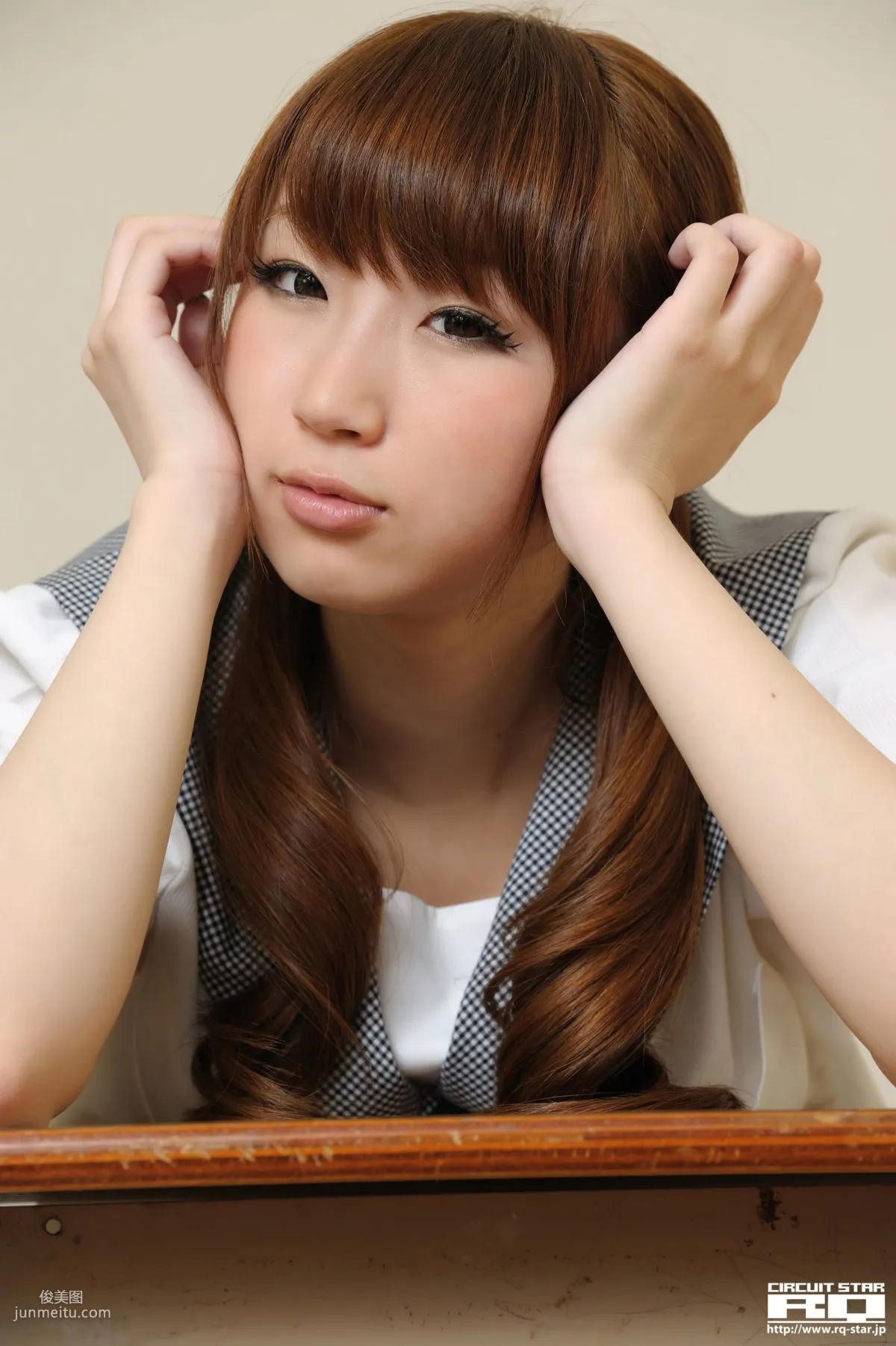 [RQ-STAR] NO.00571 荒井嘉奈 School Girl 寫真集 120