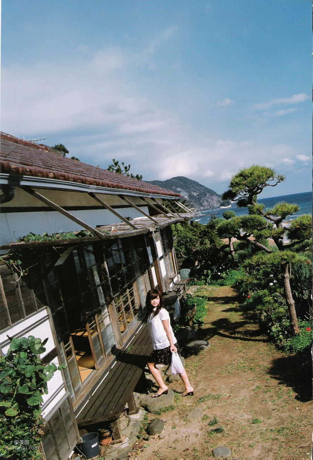 亀井絵裡 《ERI》 [Photo Book] 寫真集 52
