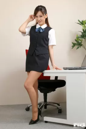 [RQ-STAR] NO.00600 青葉ちえり Office Lady 辦公室女郎 寫真集