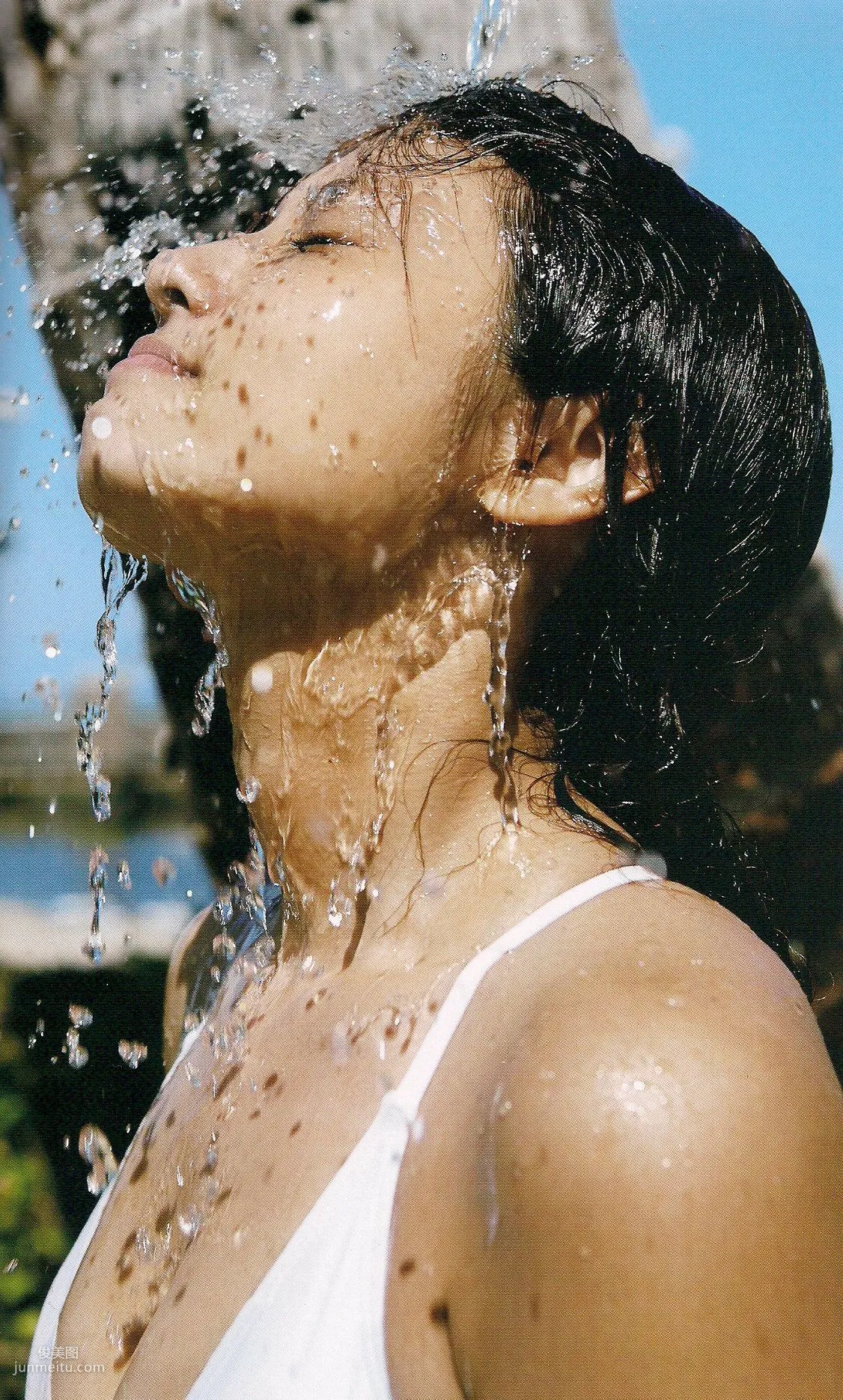 深田恭子 《Down to earth》 [PB写真集] 35