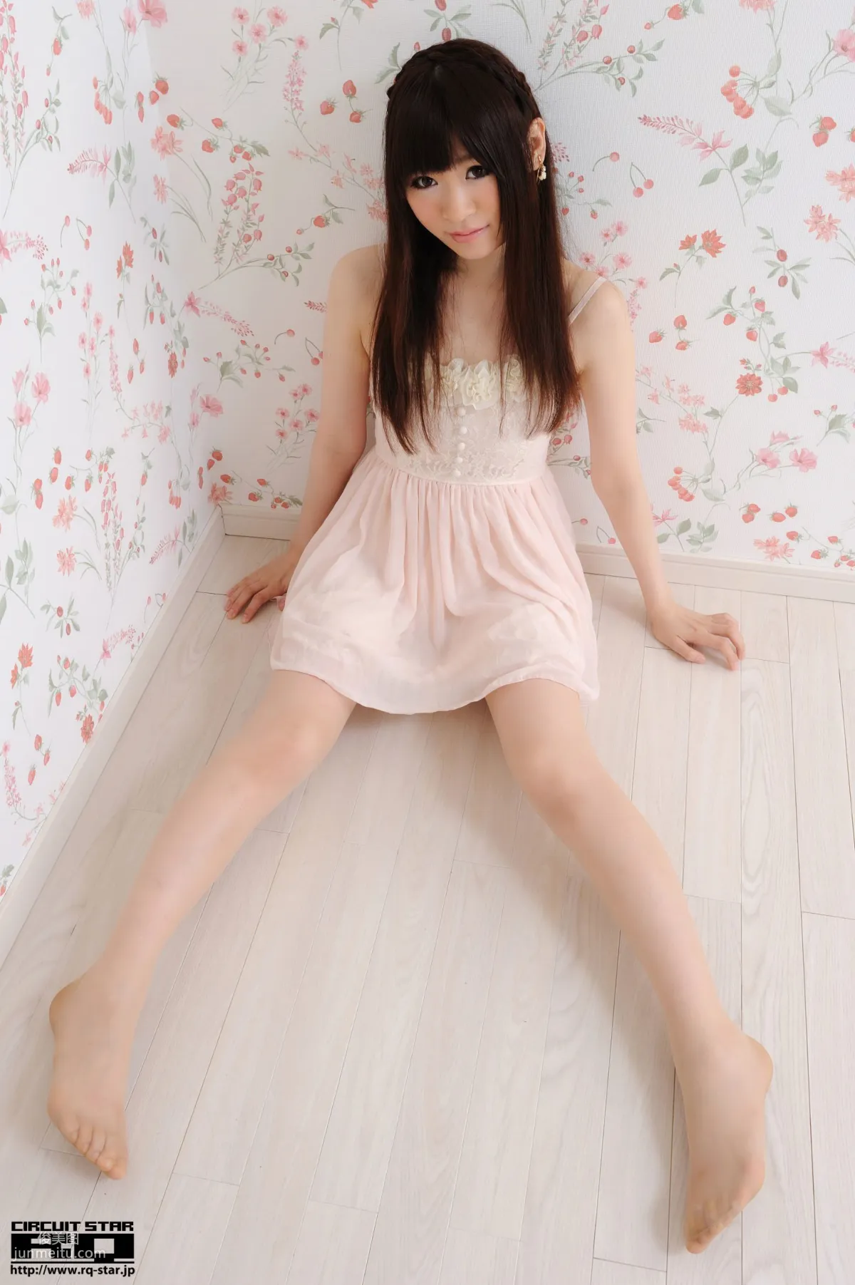 [RQ-STAR] NO.00564 Eri Tomoki 友木えり Private Dress 寫真集 66