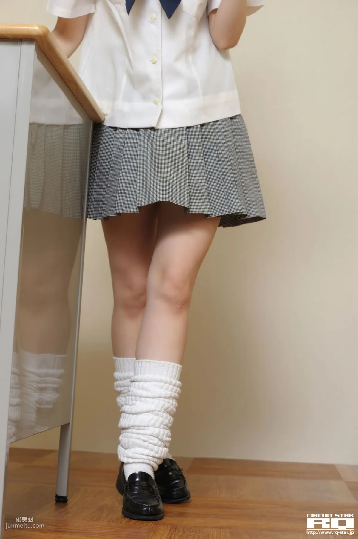 [RQ-STAR] NO.00571 荒井嘉奈 School Girl 寫真集 128