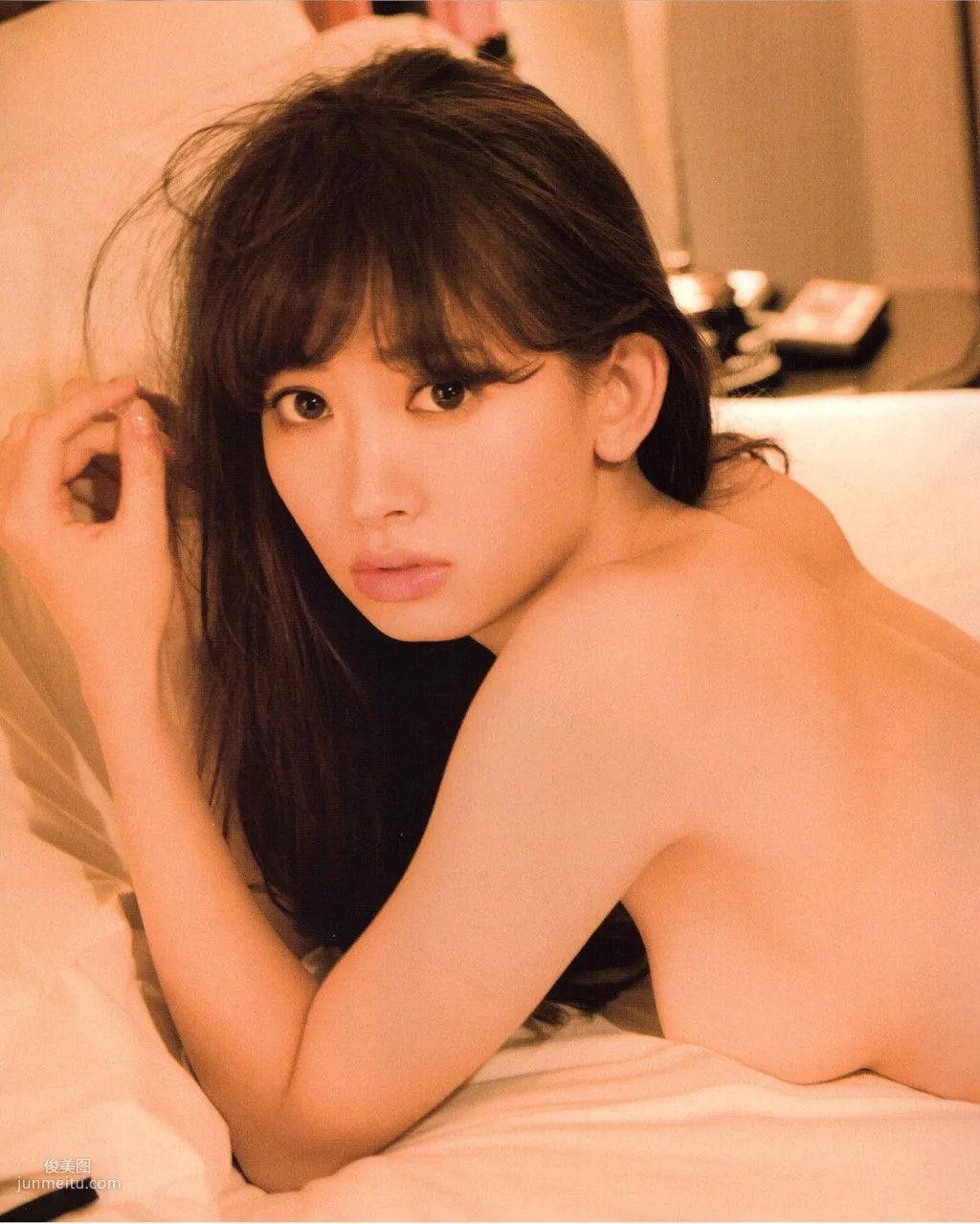 小嶋陽菜/小島陽菜《Dou Suru どうする？》 [PB寫真集] 33