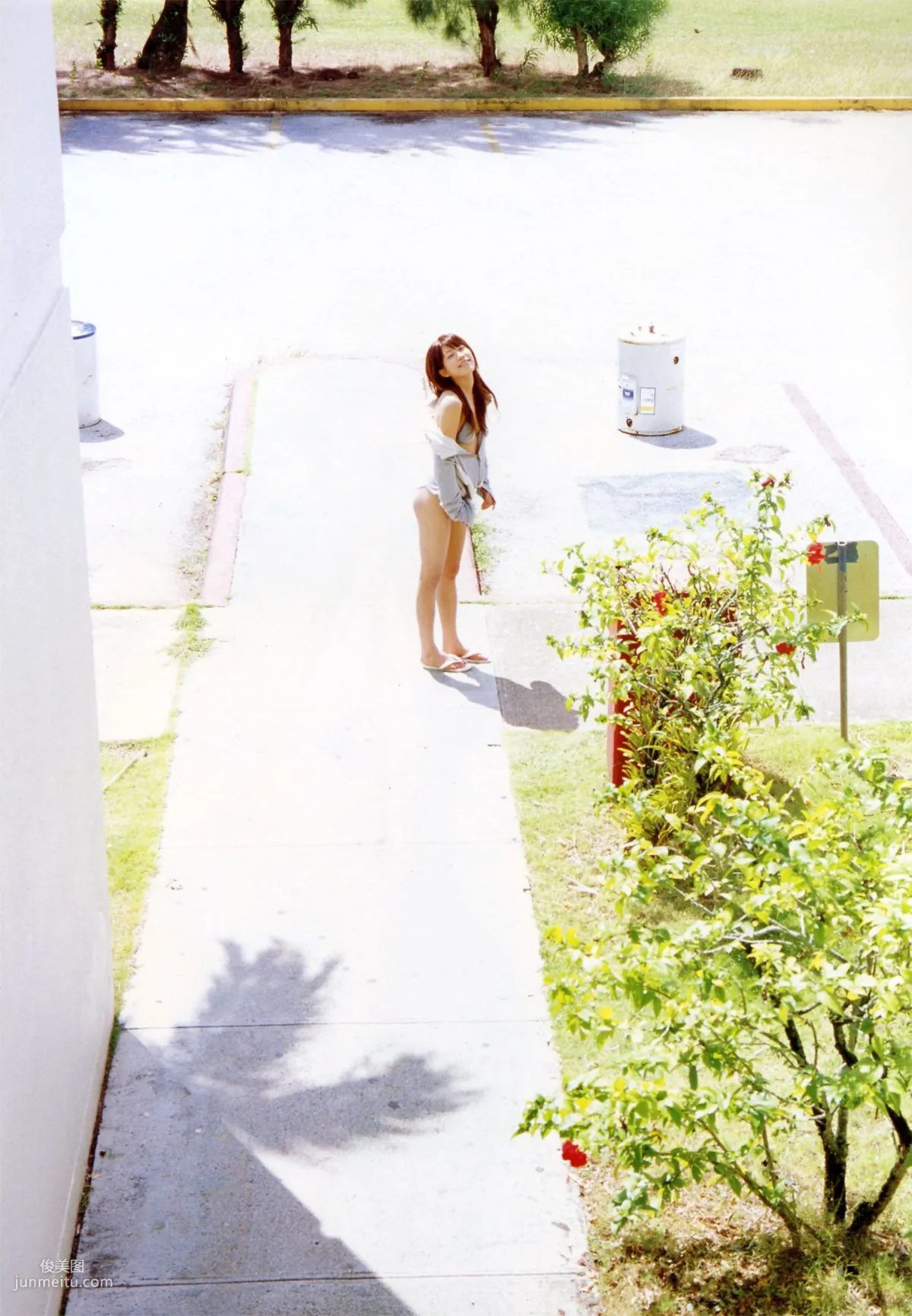 里田舞《My Life》 [Photo Book] 写真集8
