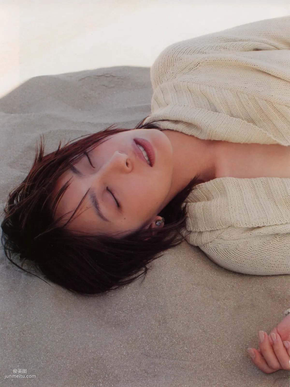 奧菜恵《The Okina 3／3 in Paris》 [PB寫真集] 54