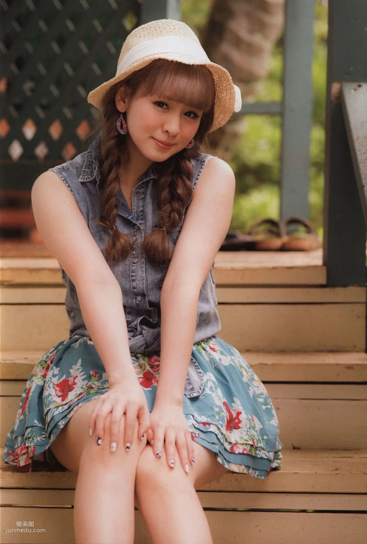 Alo Hello! Berryz 工房 Photobook 2013 [PB寫真集] 16