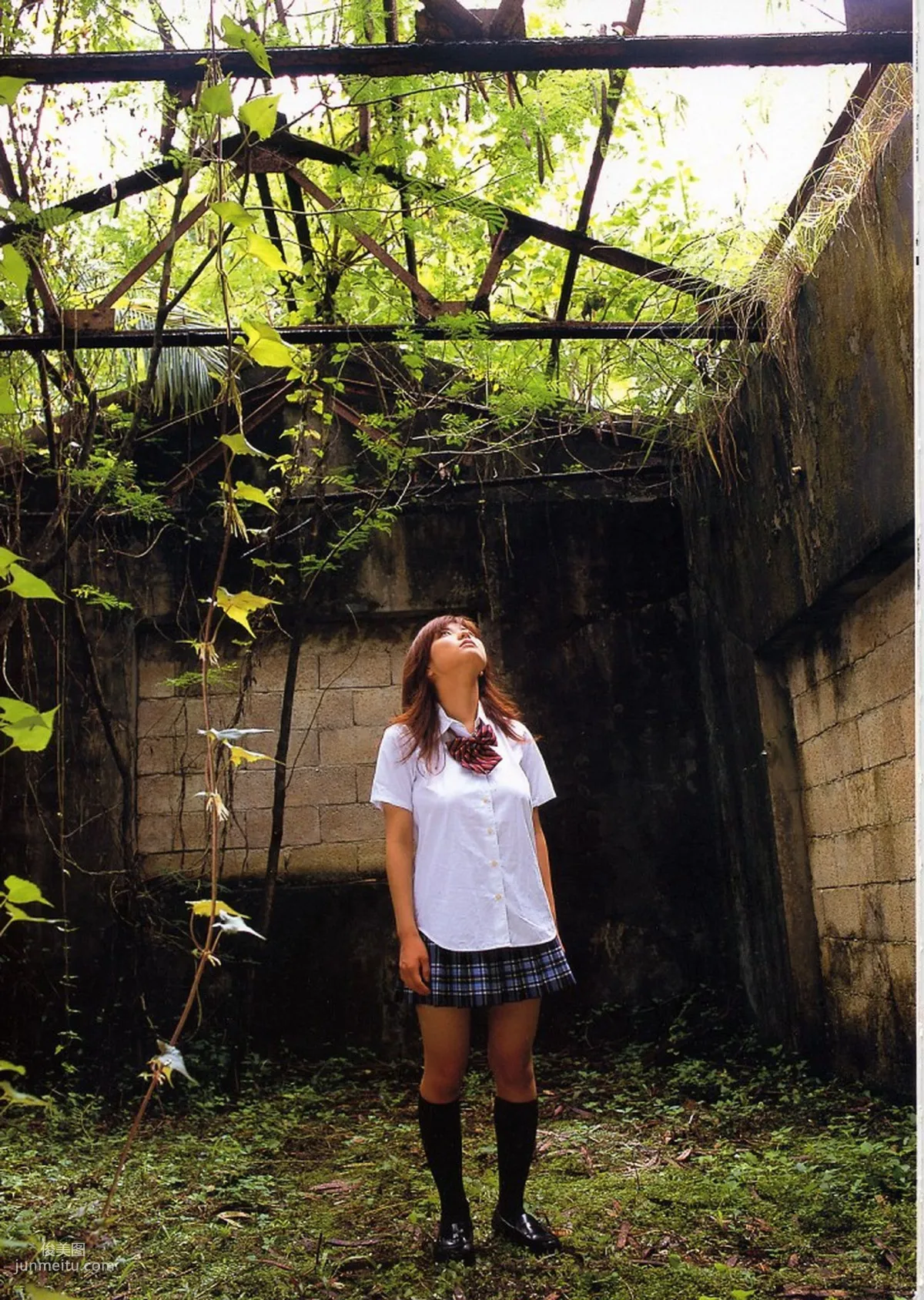 Miri Hanai, First H! [Photo Books] Photo Set photo 42