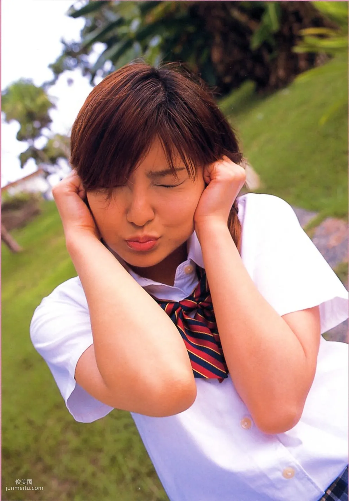 Miri Hanai, First H! [Photo Books] Photo Set photo 37