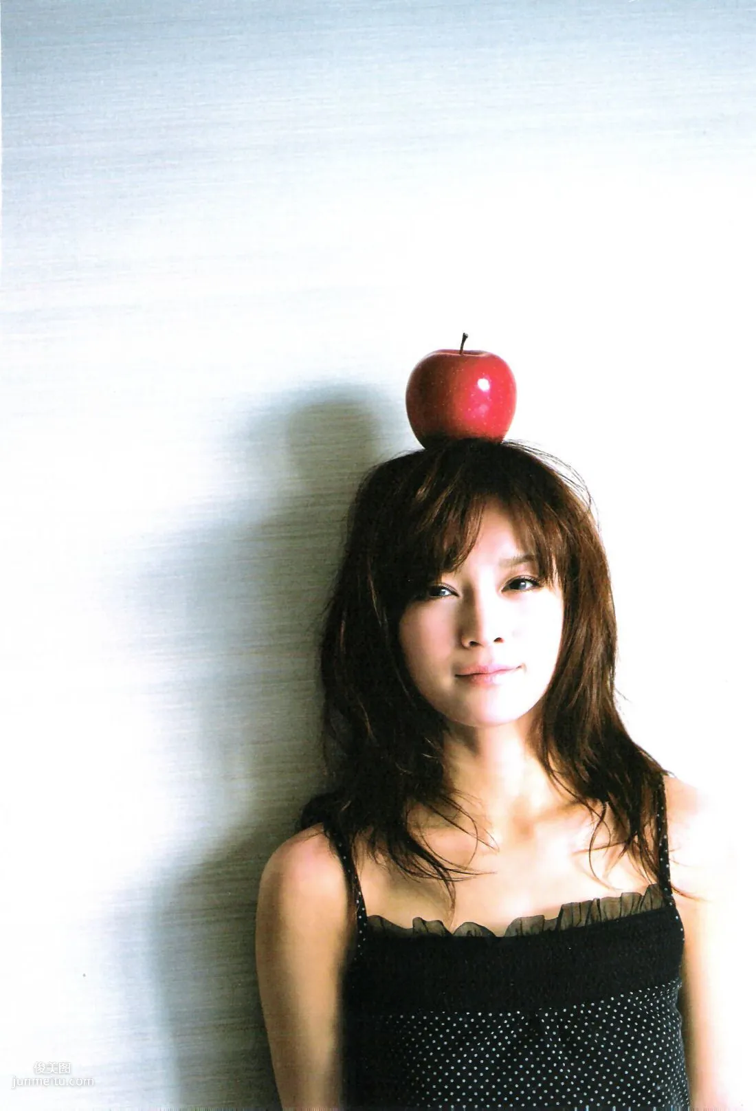亀井絵裡 《ERI》 [Photo Book] 寫真集 82