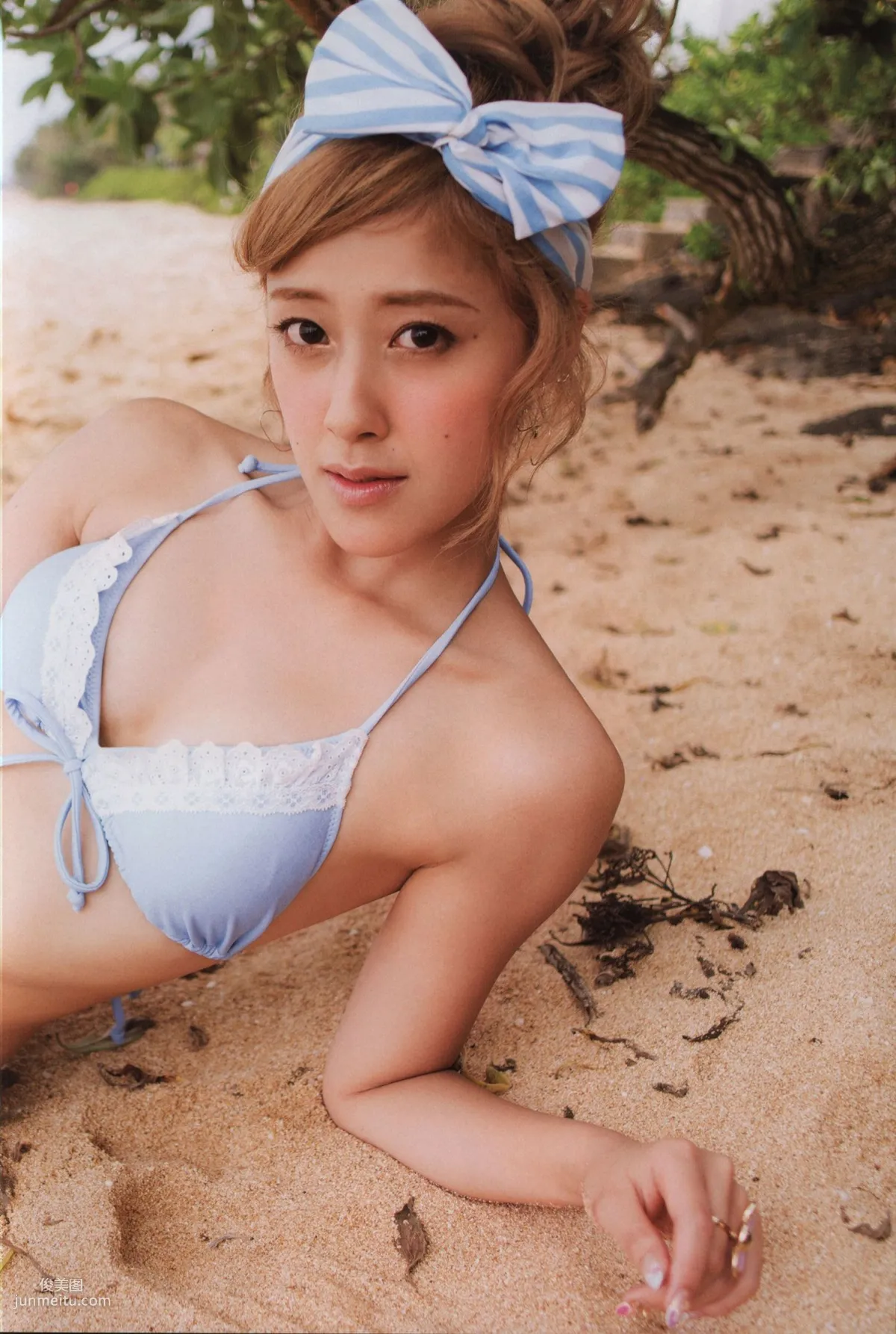 Alo Hello! Berryz 工房 Photobook 2013 [PB寫真集] 100