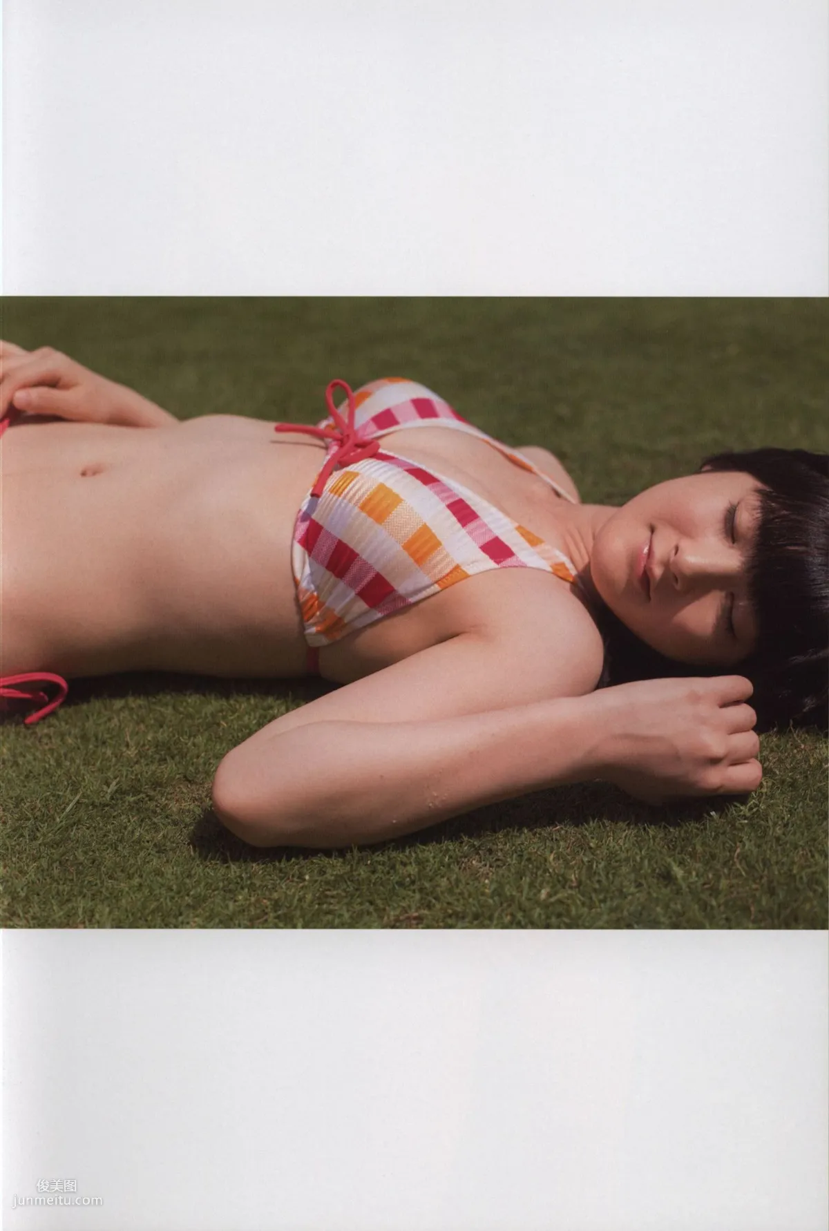 Alo Hello! Berryz 工房 Photobook 2013 [PB寫真集] 50