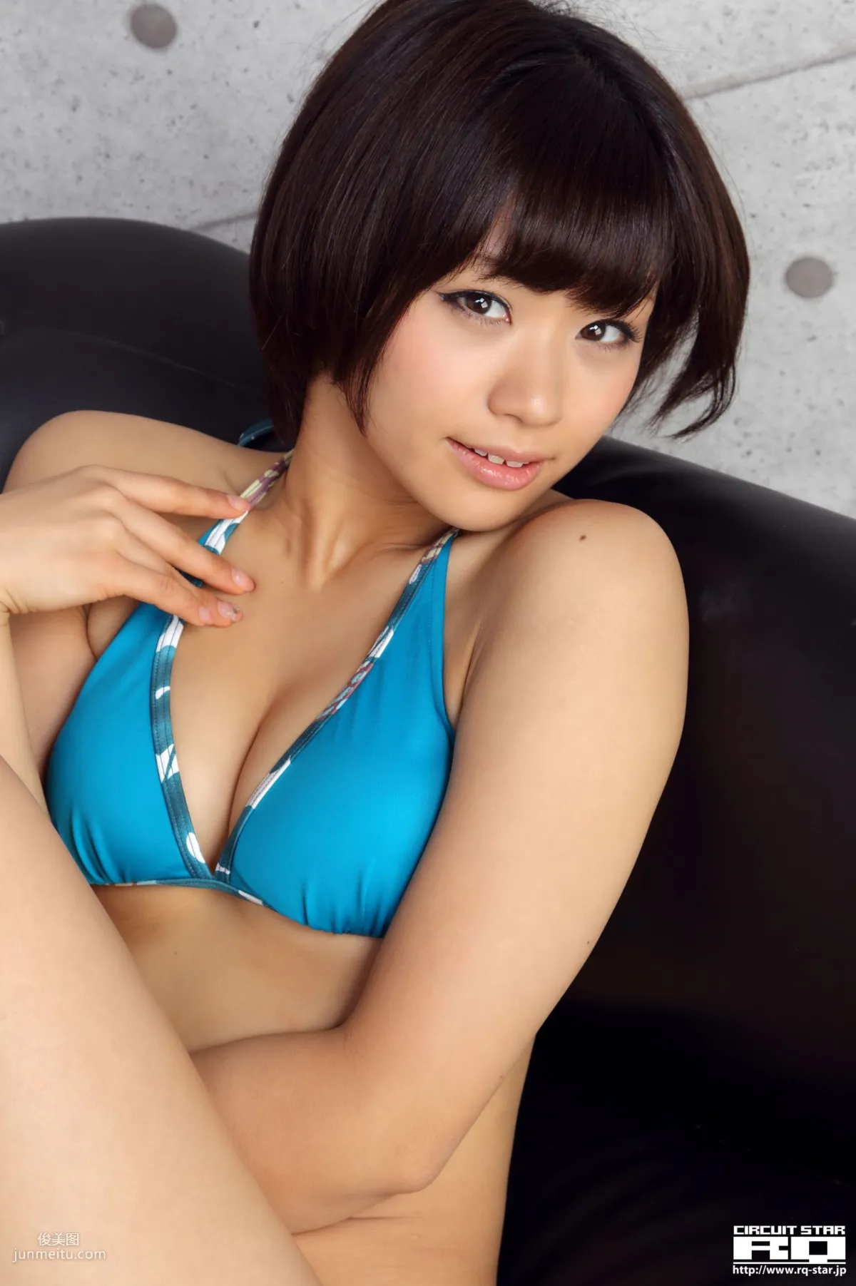 [RQ-STAR] NO.00611 Hitomi Yasueda 安枝瞳 Swim Suits 寫真集 79