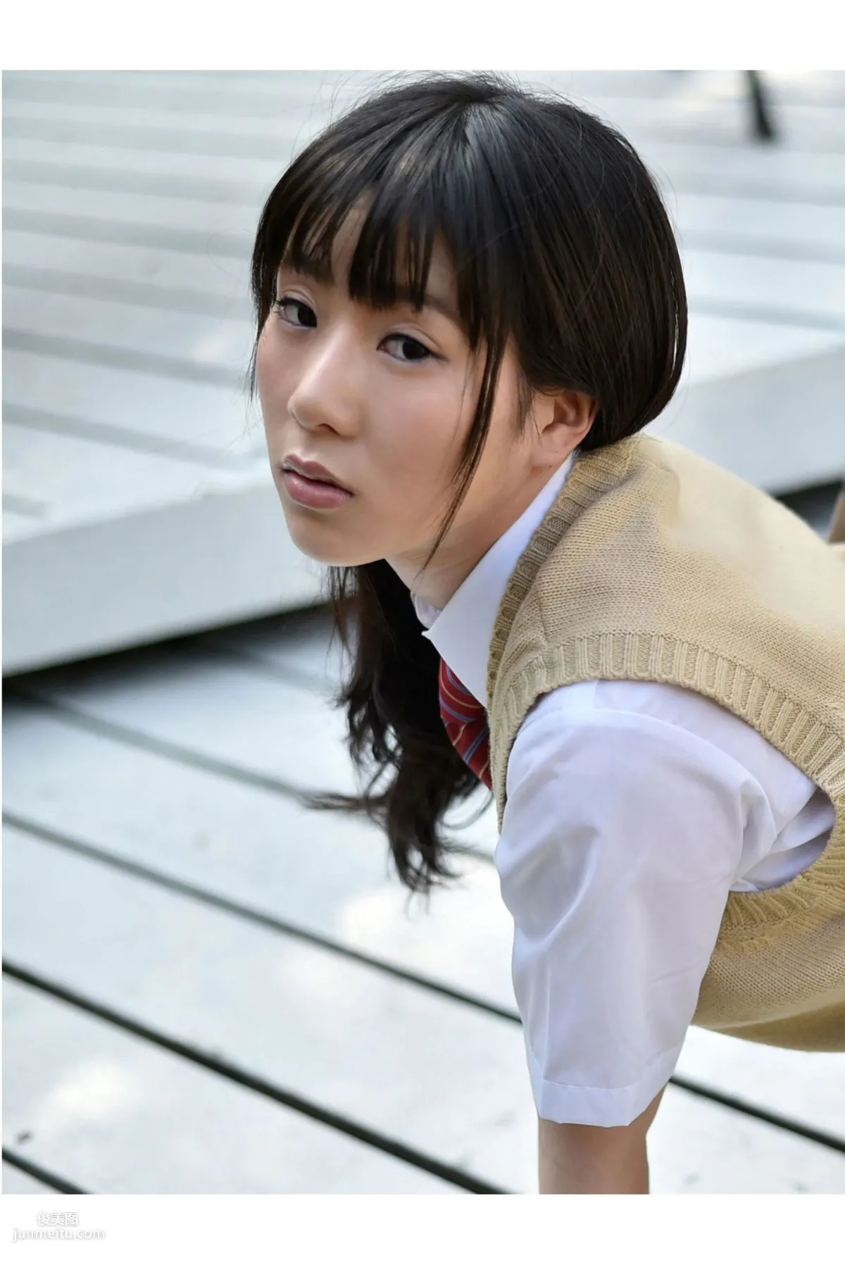 雨宮留菜 《女子校生 萌える絶対領域》 [PB寫真集] 37