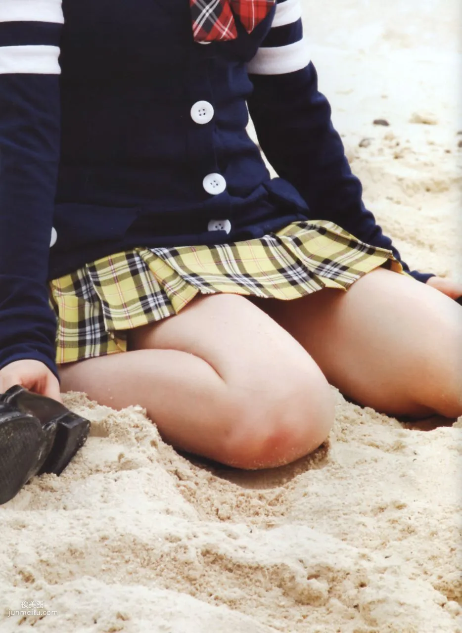 中西裡菜《AKB48 Graduation》 [PB寫真集] 31