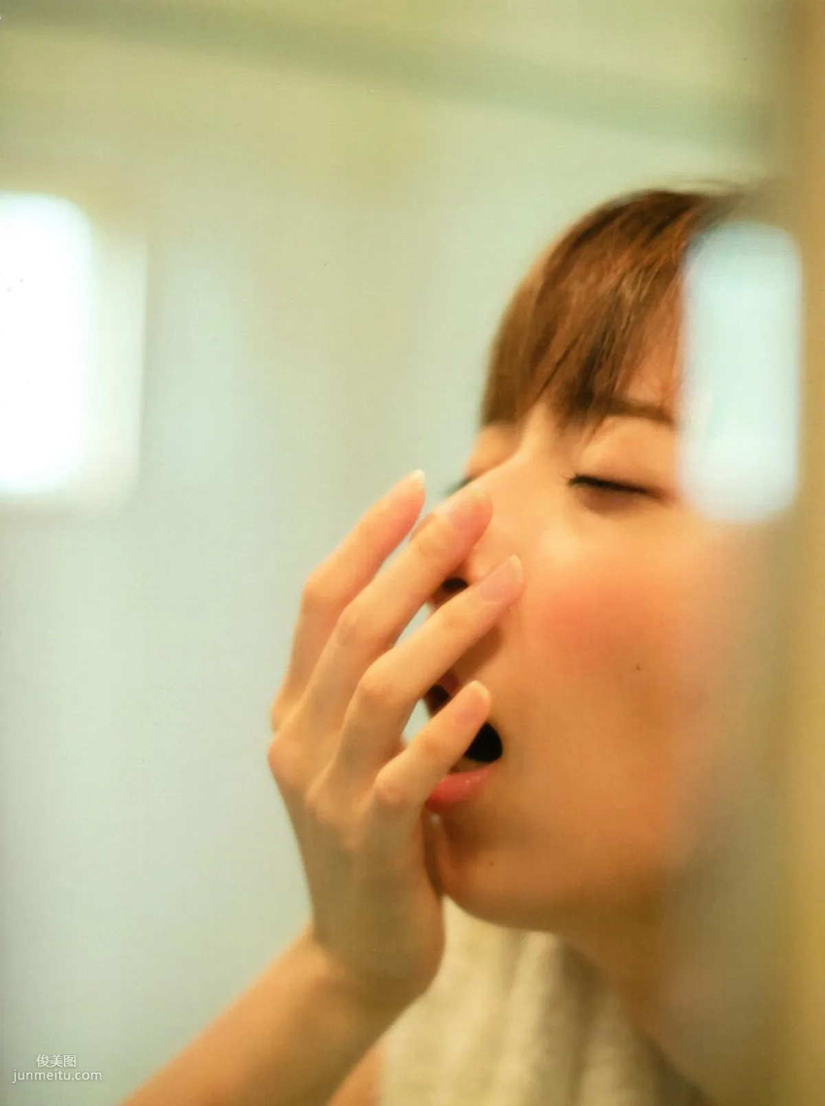 Nanami Hashimoto Gentle Thorns [Photo Books] photo 133