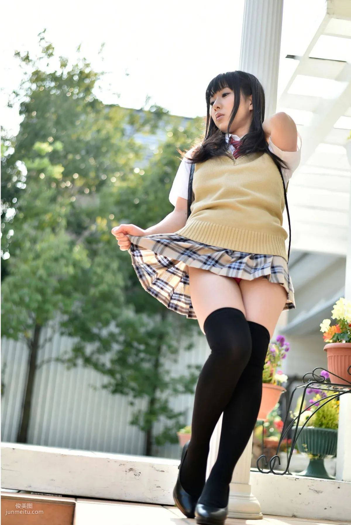 雨宮留菜 《女子校生 萌える絶対領域》 [PB寫真集] 46
