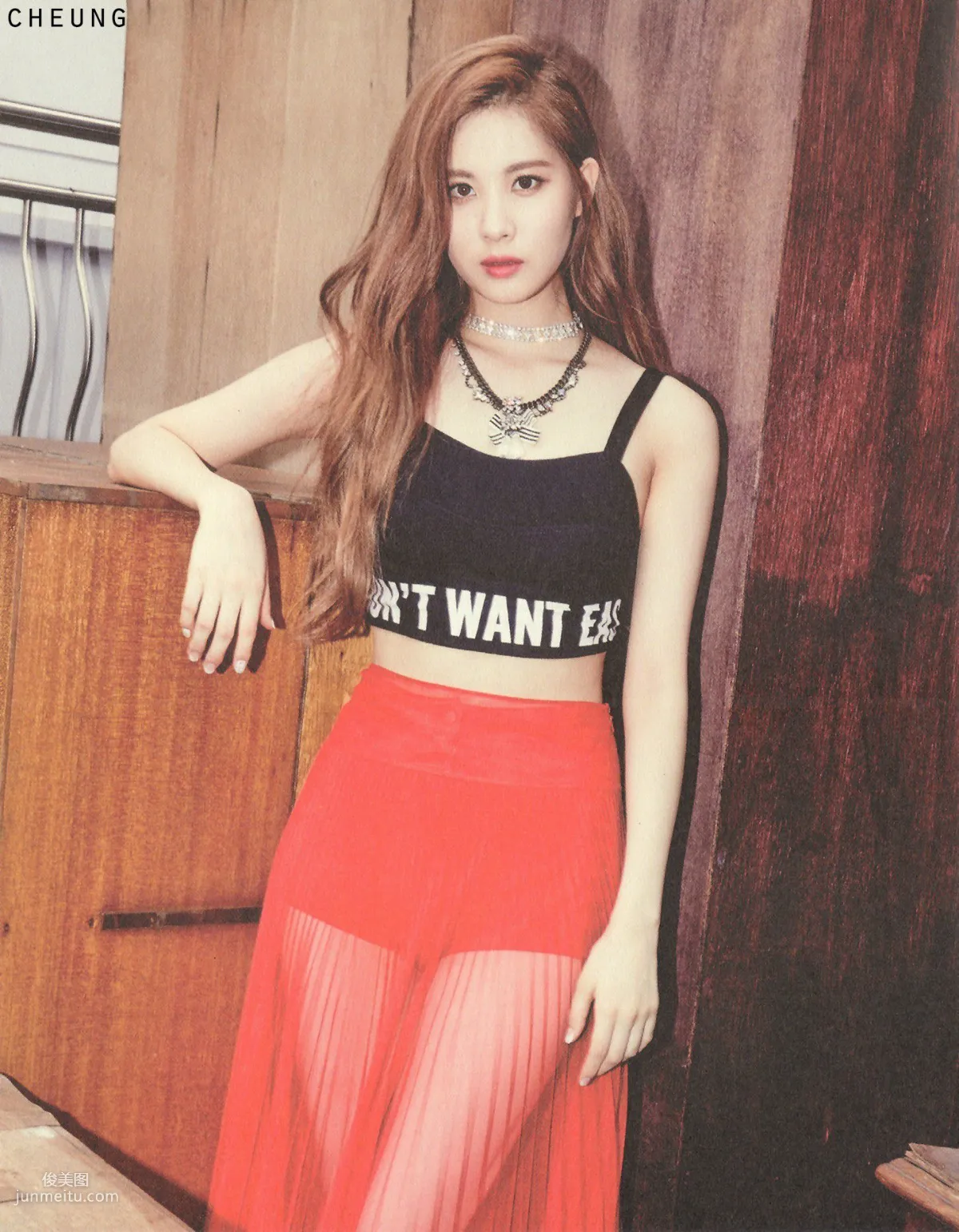 TaeTiSeo 韓國少女時代《HOLLER》[PB寫真集] 25
