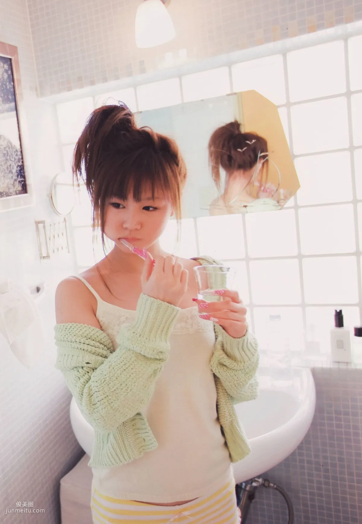 新垣裡沙 《happygirl》 [Photobook] 寫真集 38