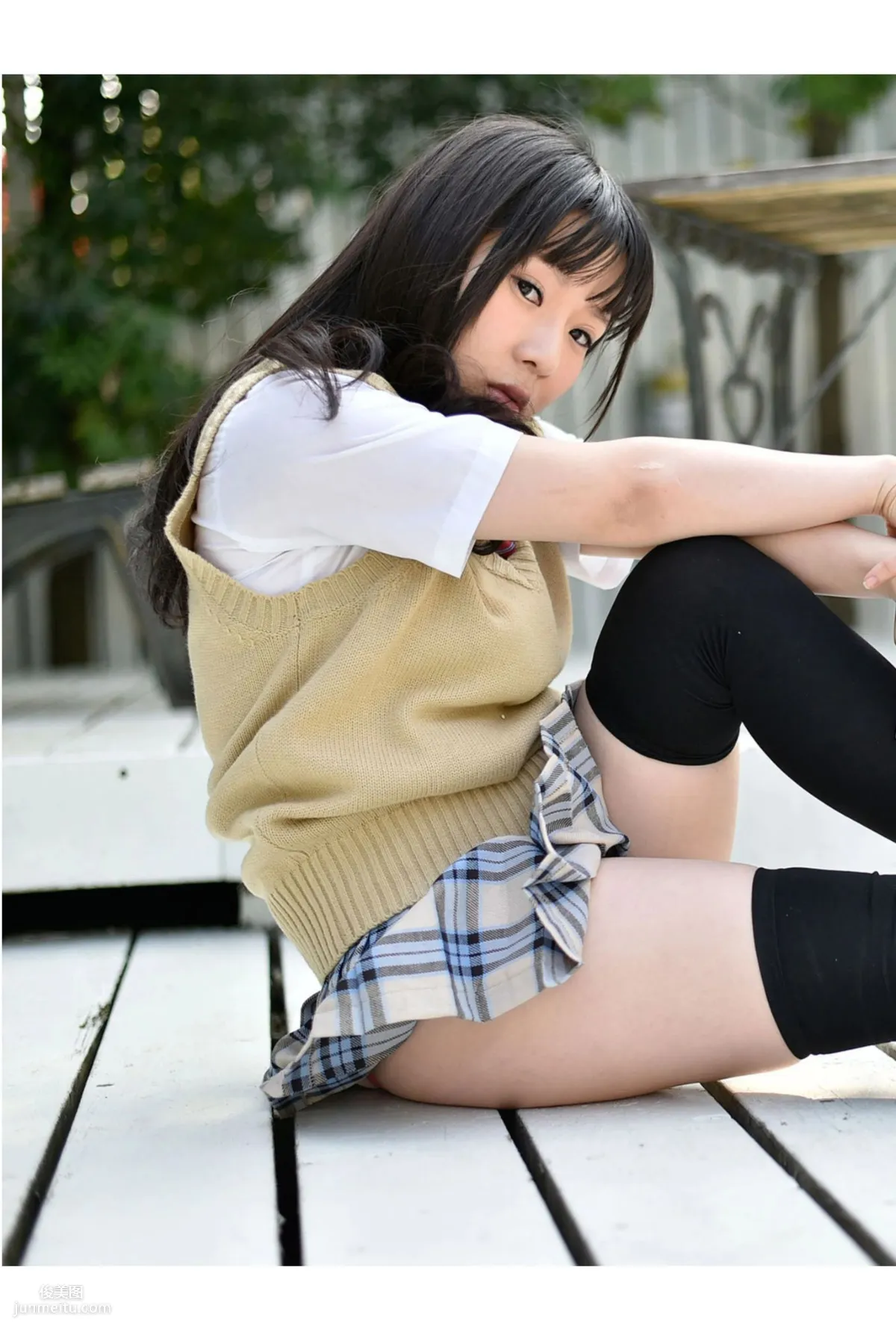 雨宮留菜 《女子校生 萌える絶対領域》 [PB寫真集] 52