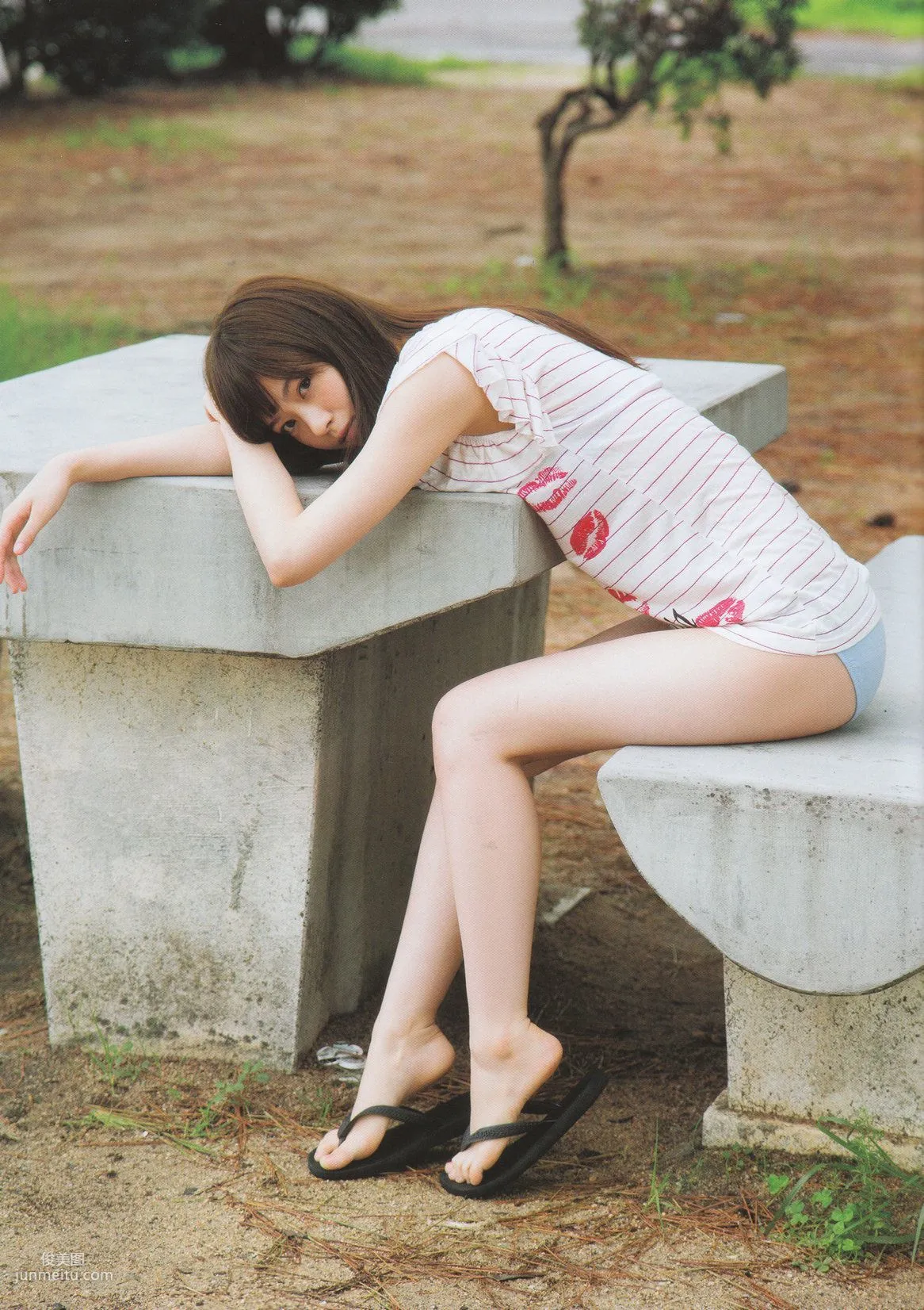 Nanase Nishino《Everyday Clothes》 [Photo Books] photo 25
