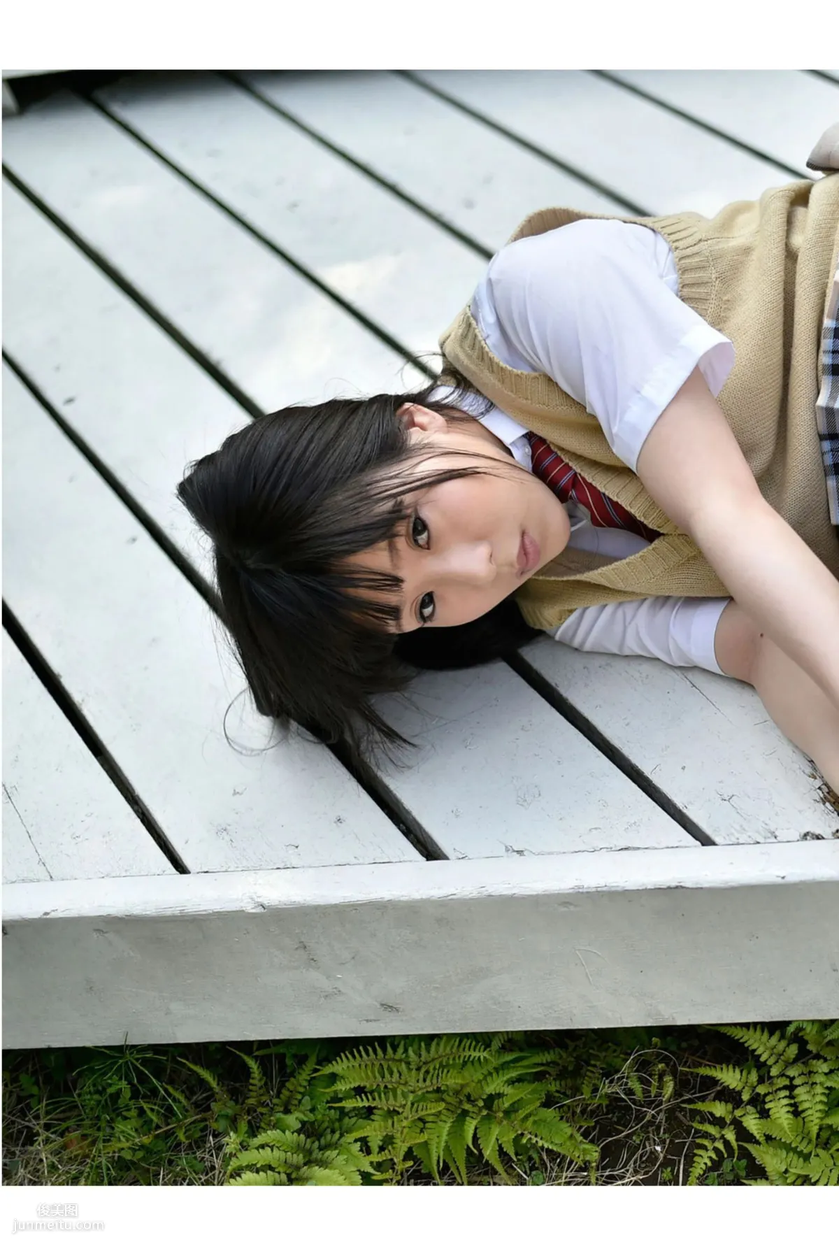 雨宮留菜 《女子校生 萌える絶対領域》 [PB寫真集] 26