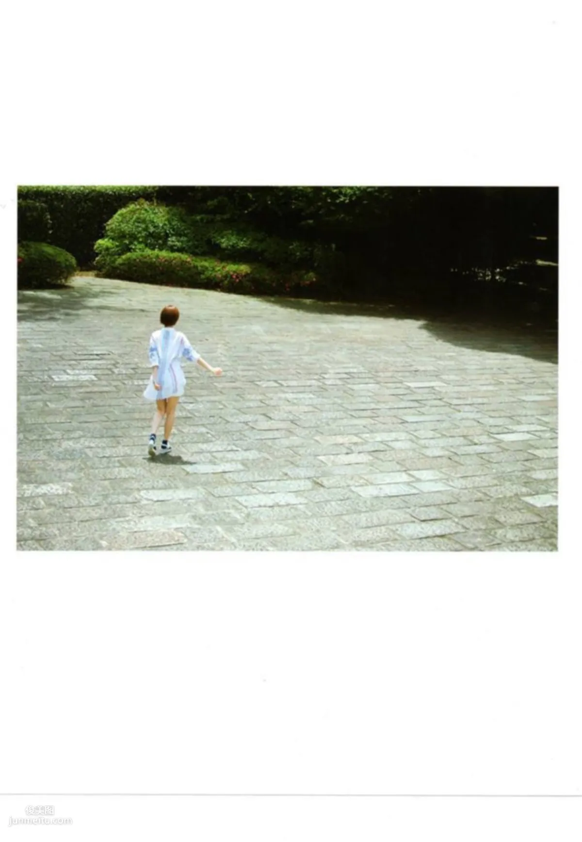 Nanami Hashimoto Gentle Thorns [Photo Books] photo 64