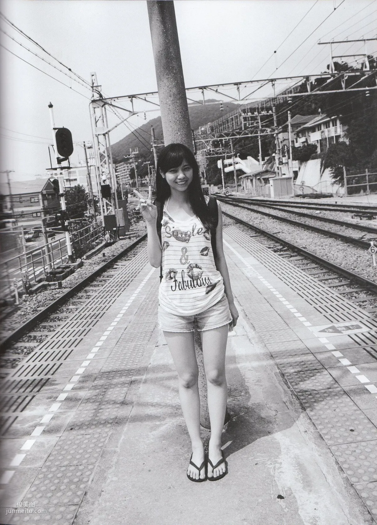 Nanase Nishino《Everyday Clothes》 [Photo Books] photo 52
